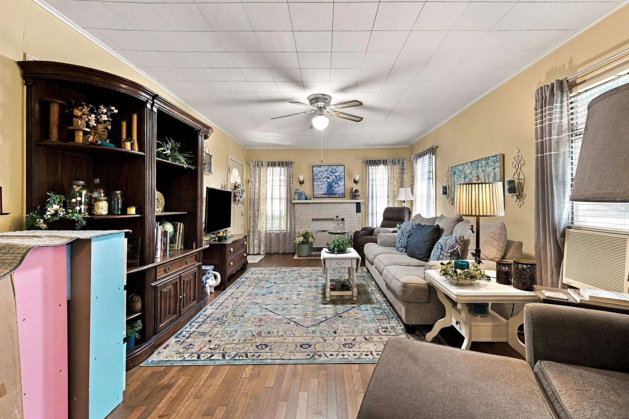 main property photo 6