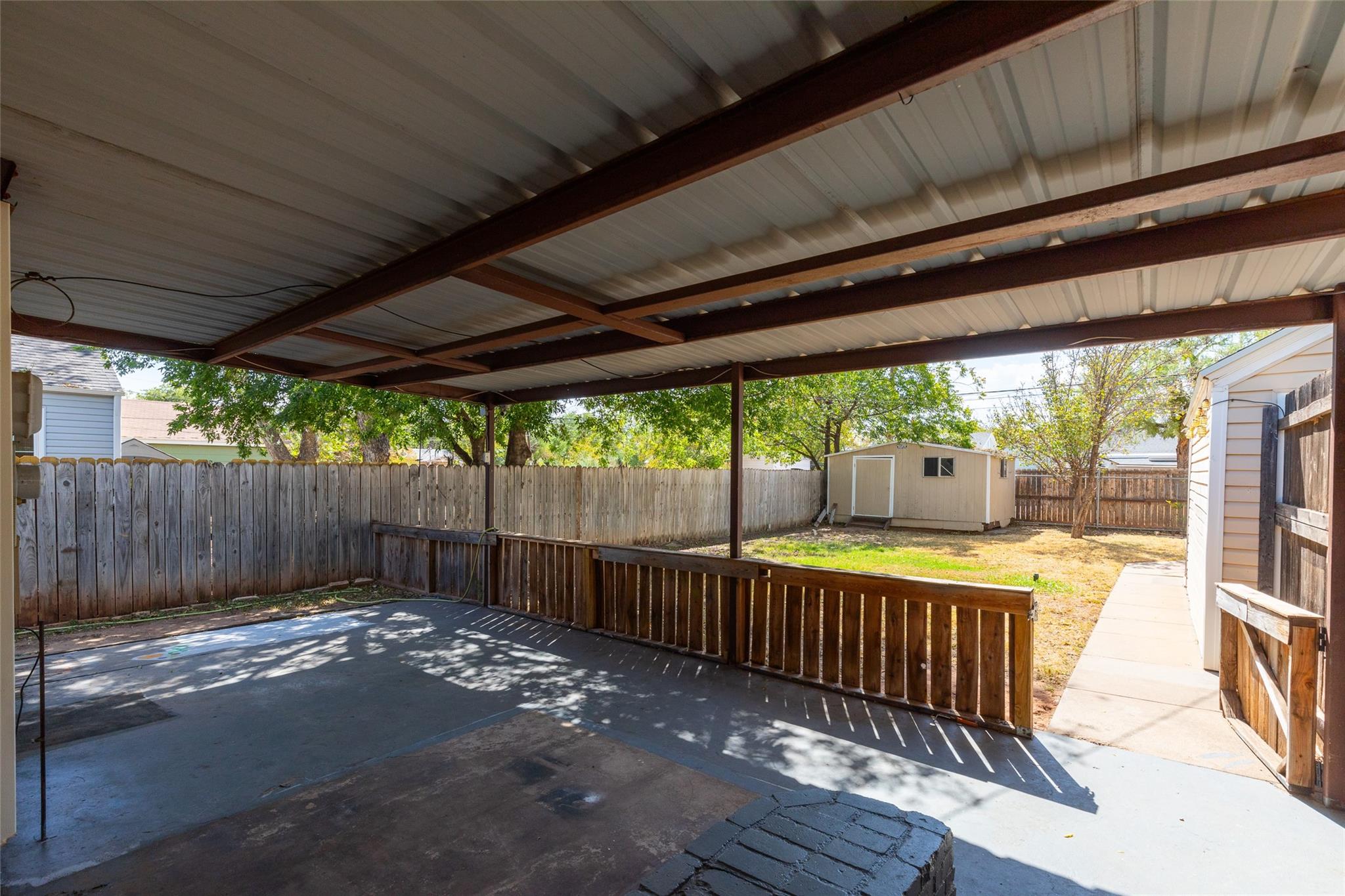 main property photo 25