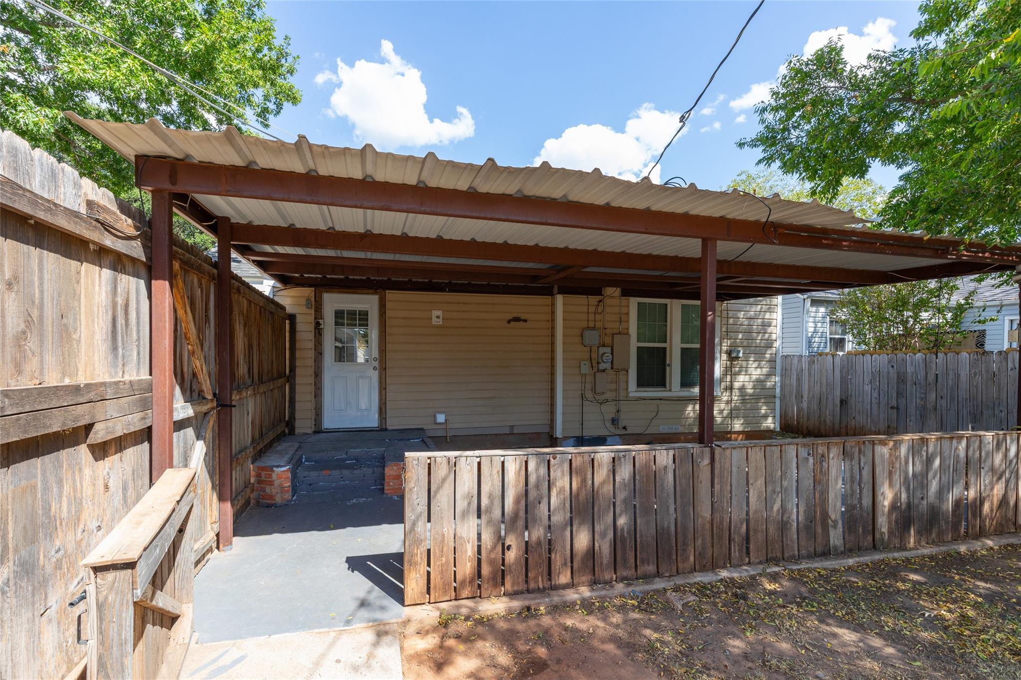 main property photo 27