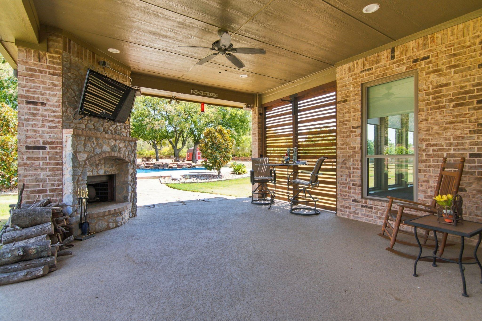 main property photo 28