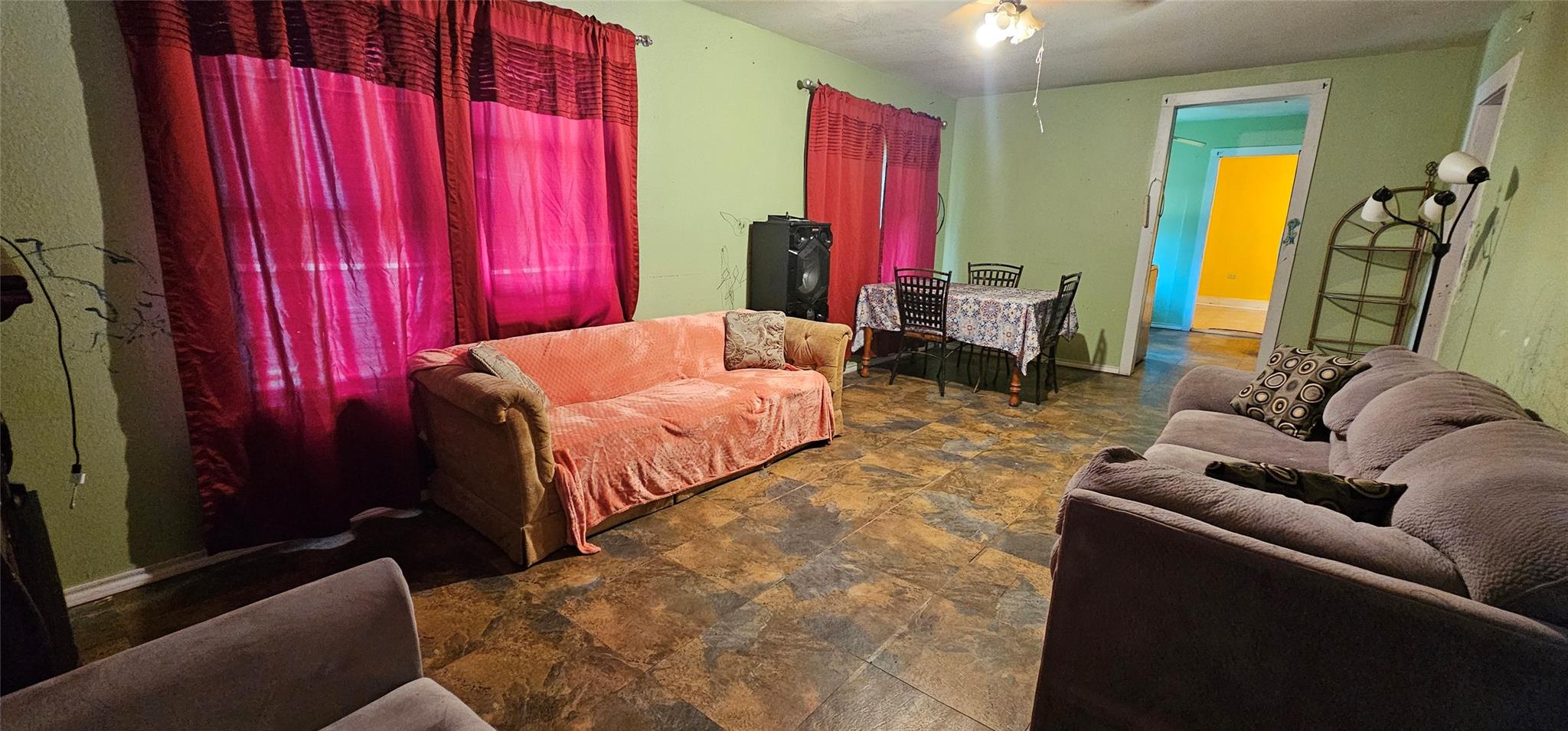main property photo 6