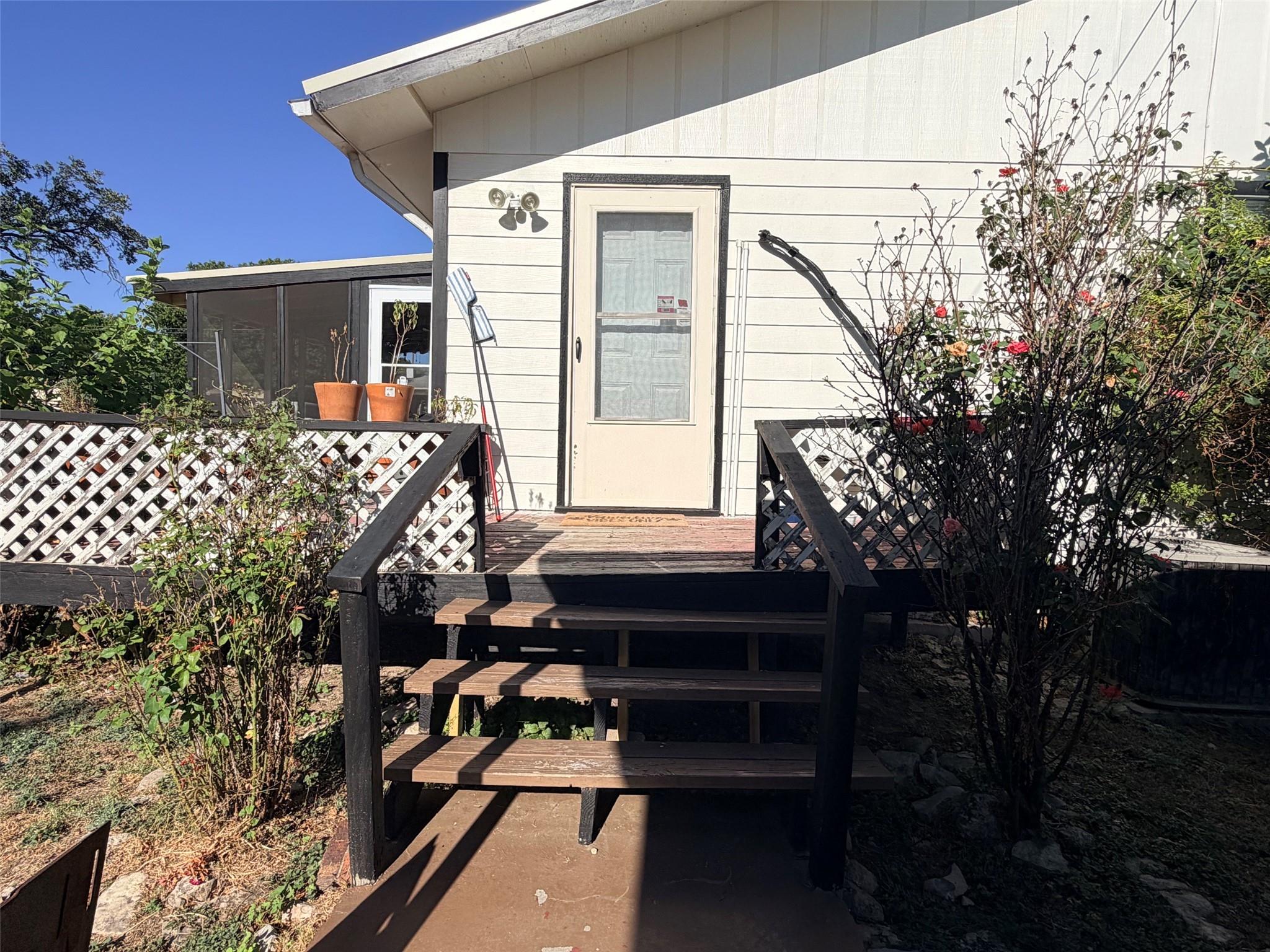 main property photo 14