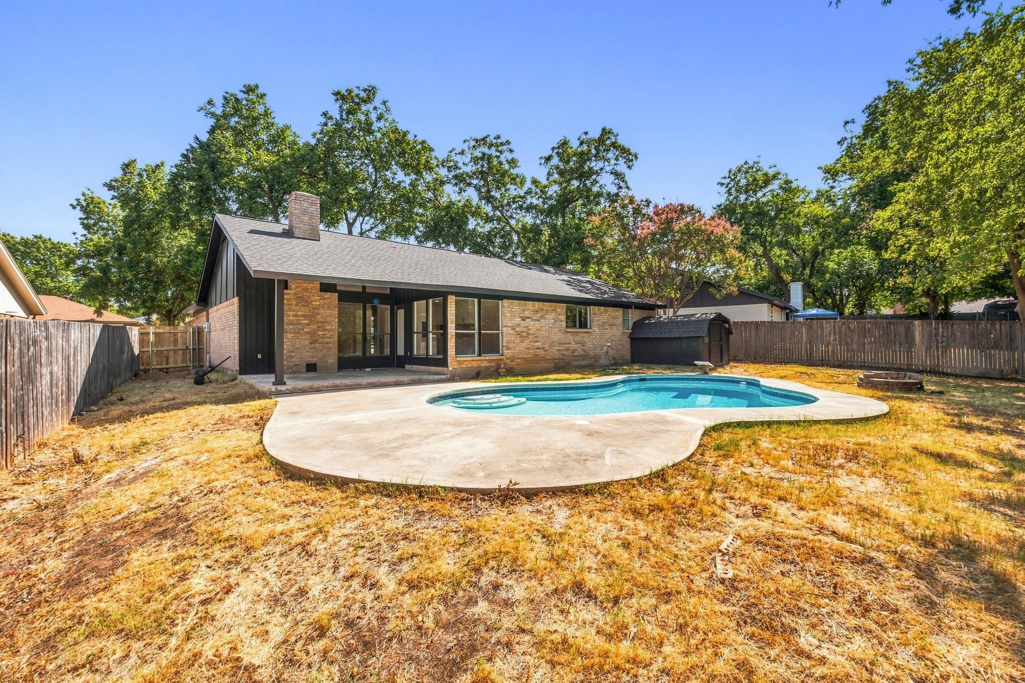 main property photo 35