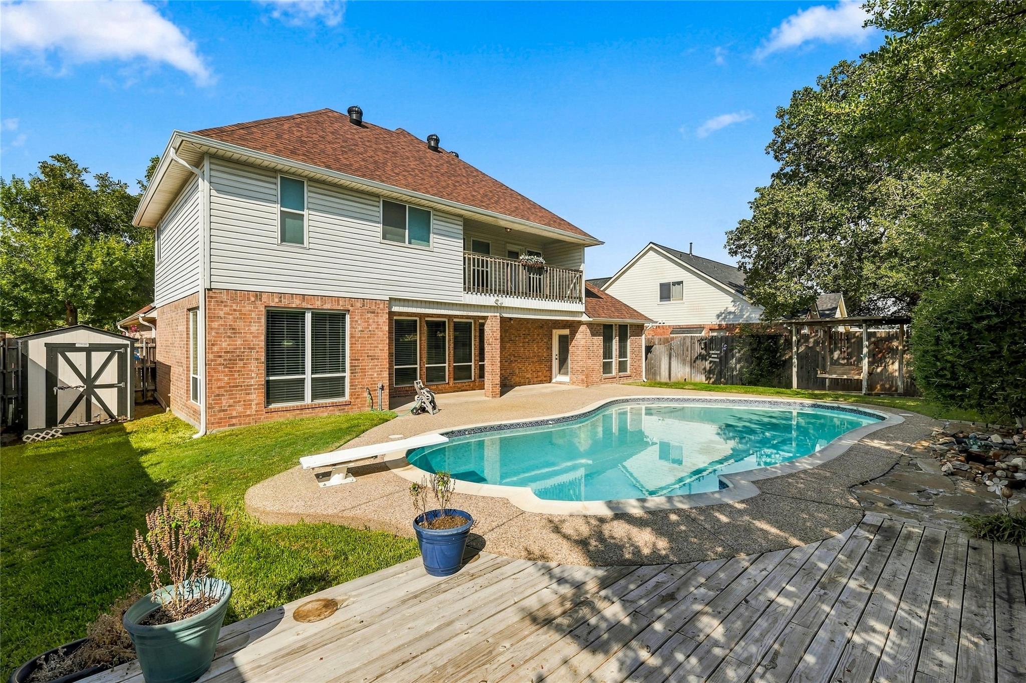 main property photo 36