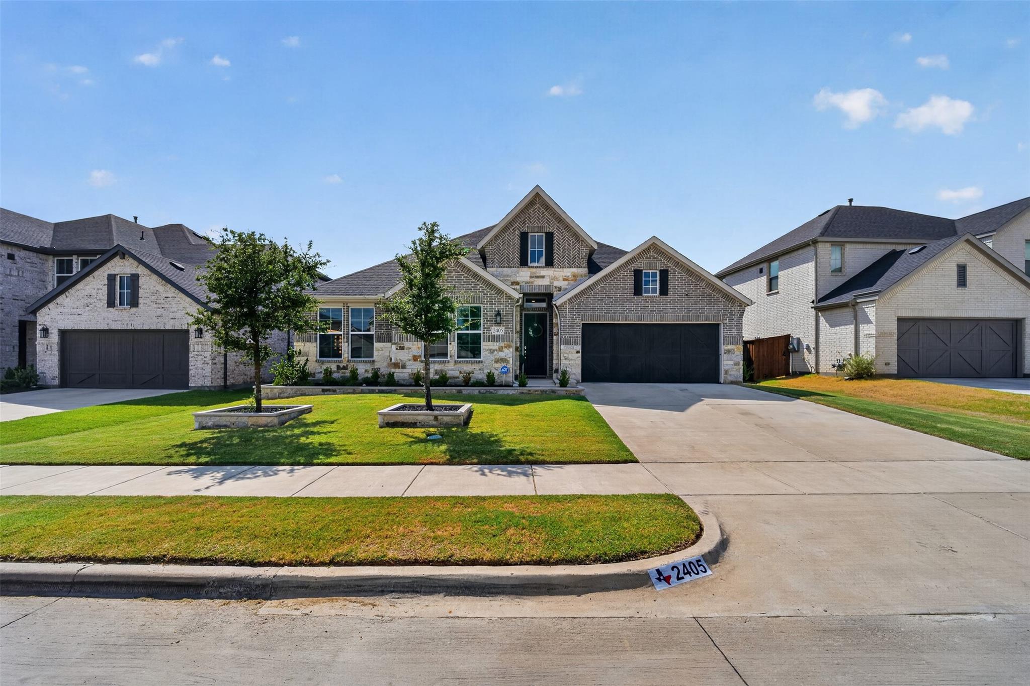 main property photo 11