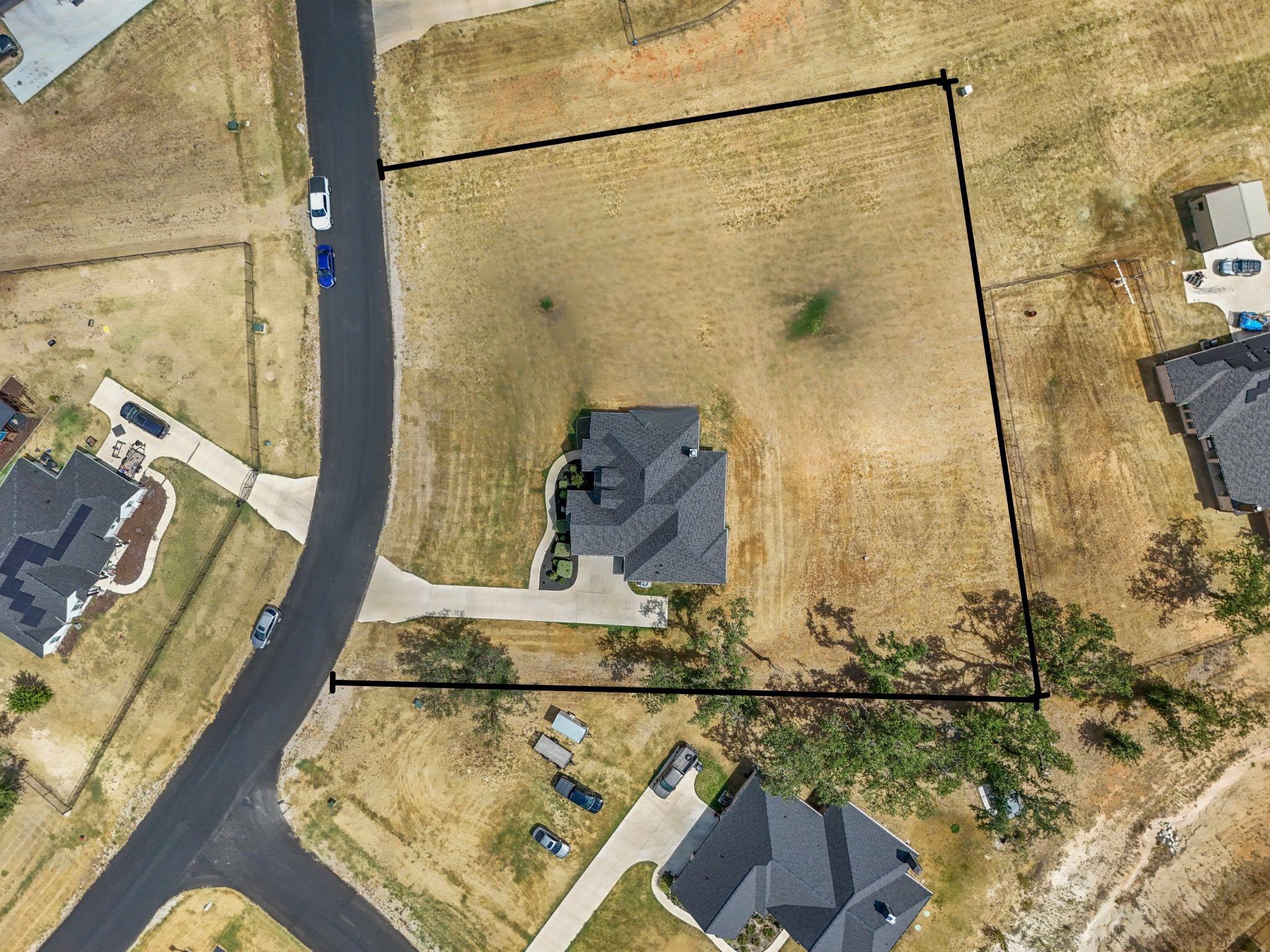 main property photo 38