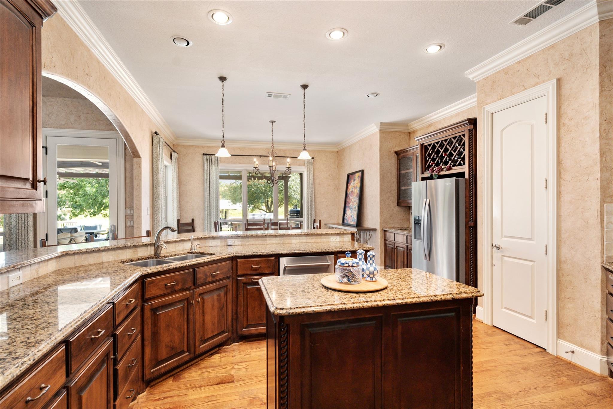 main property photo 18