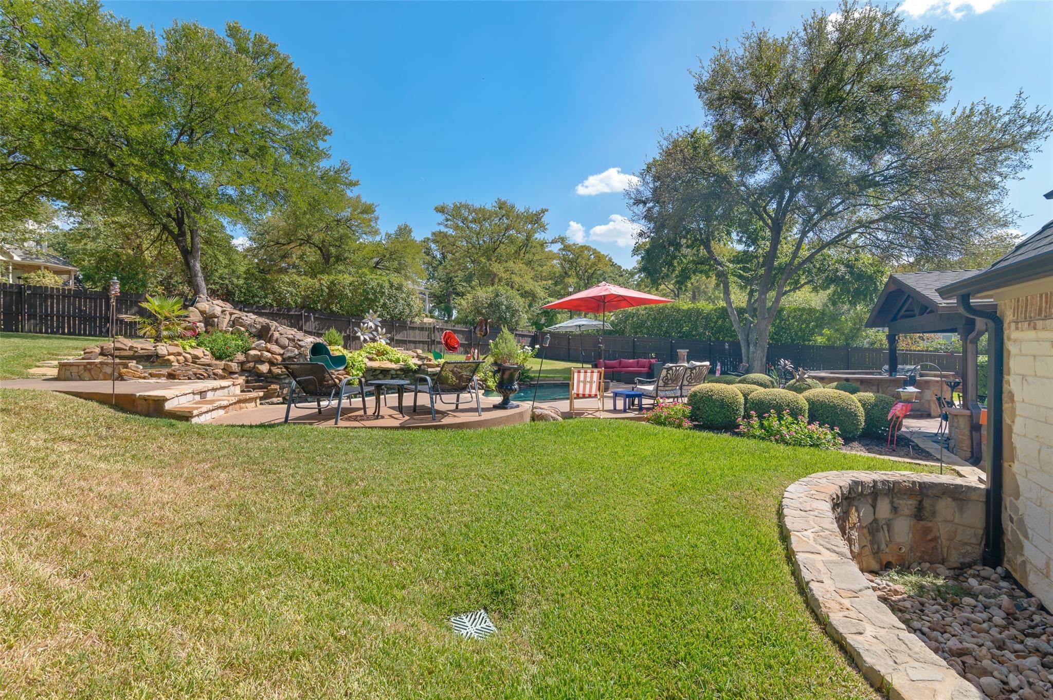 main property photo 38