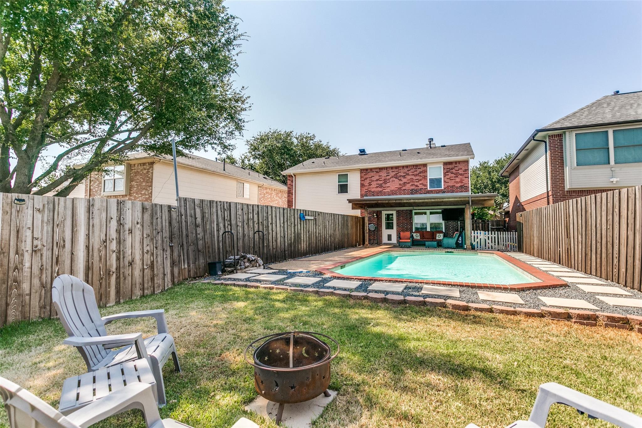 main property photo 4