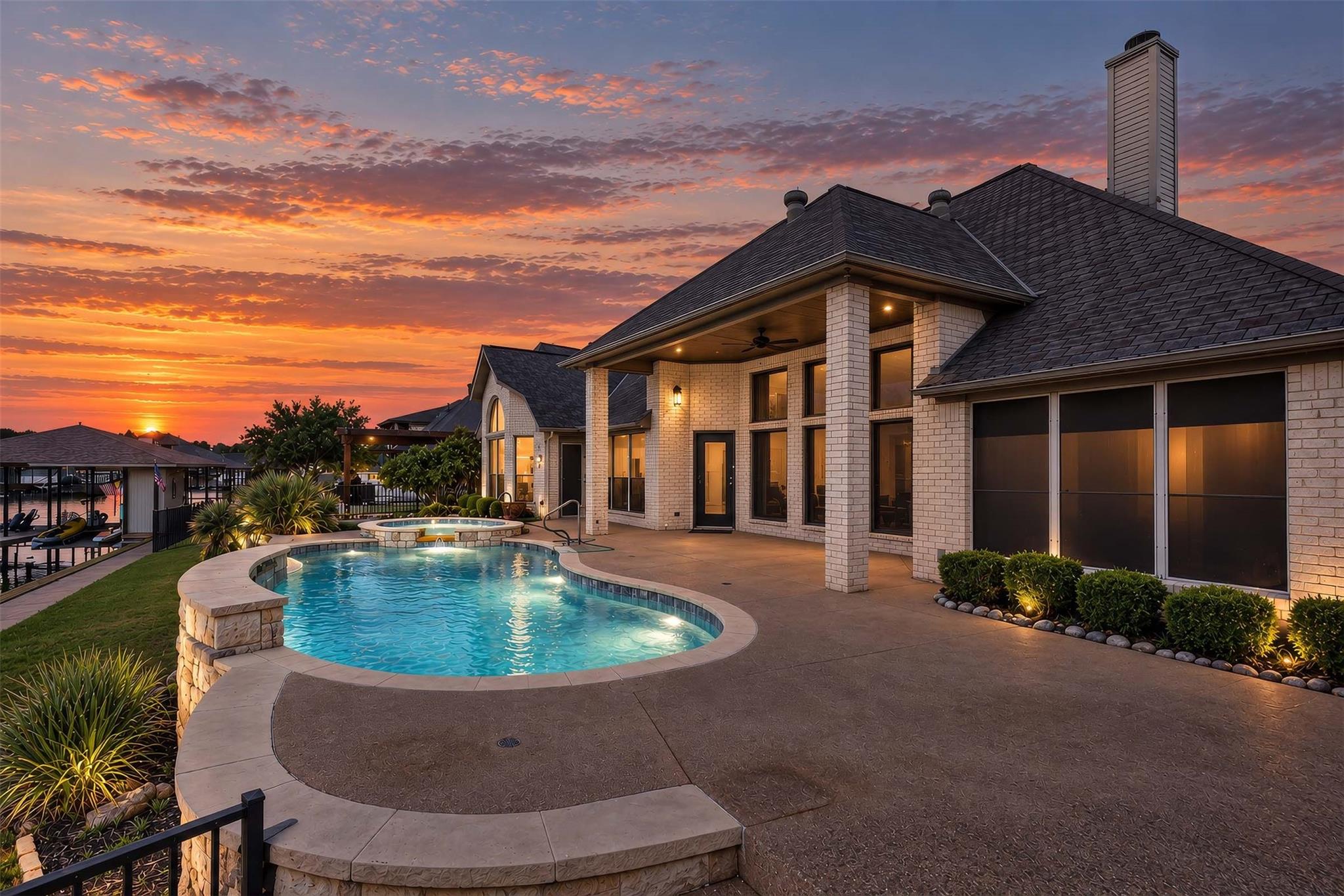 main property photo 33