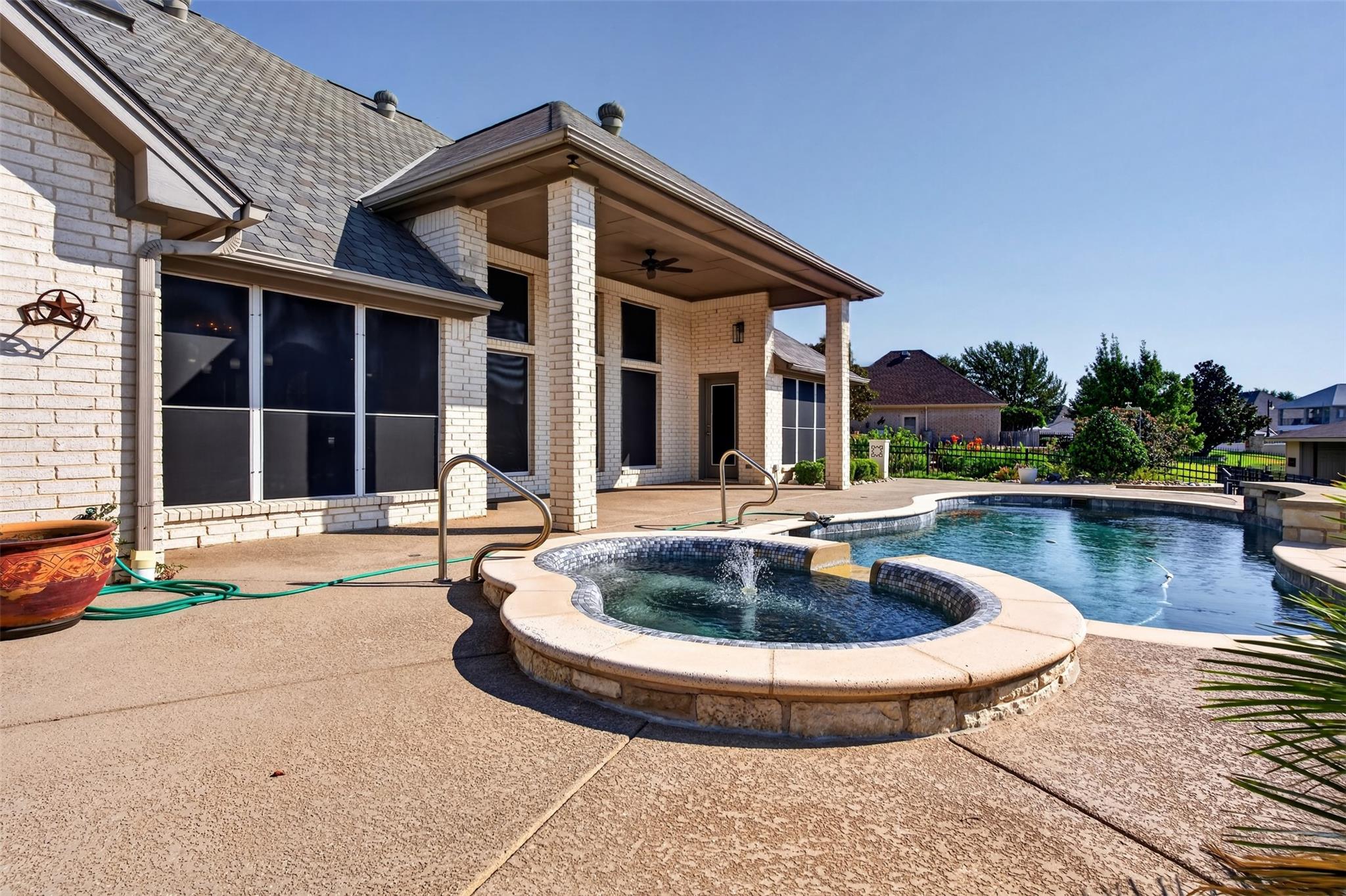main property photo 35