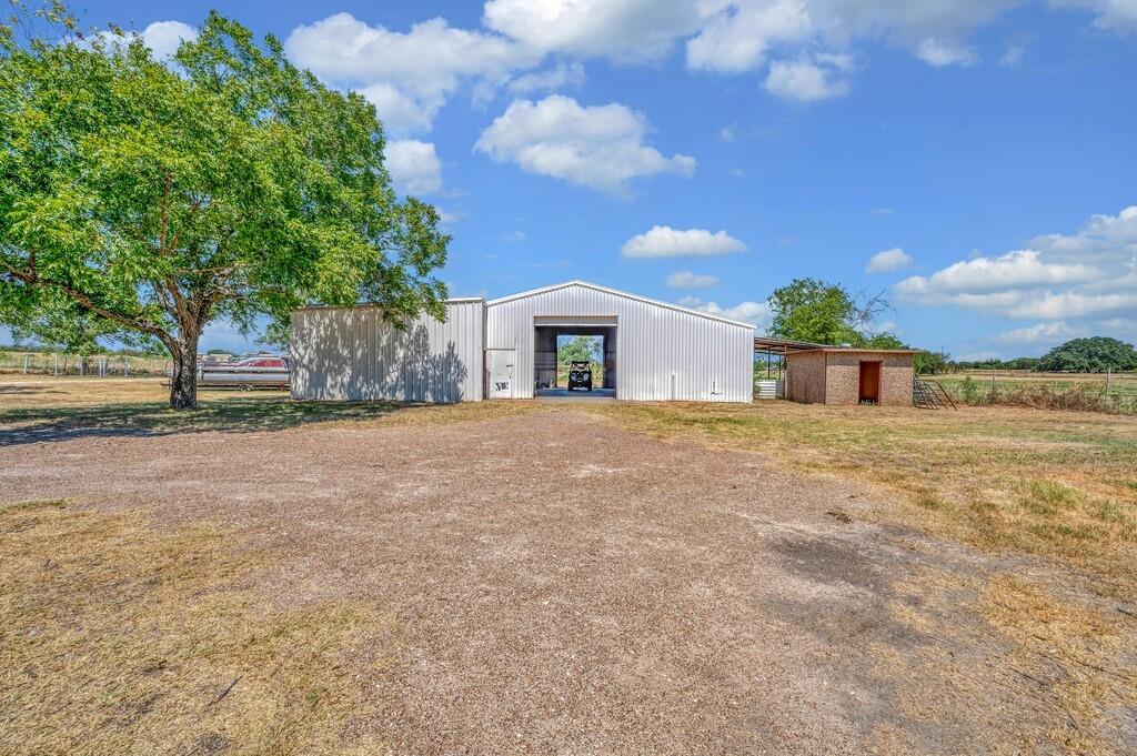 main property photo 30