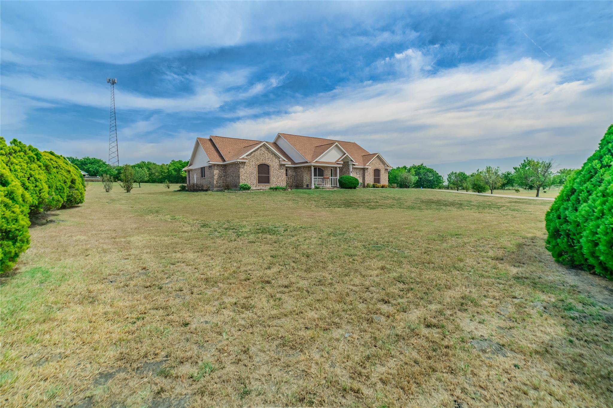 main property photo 10