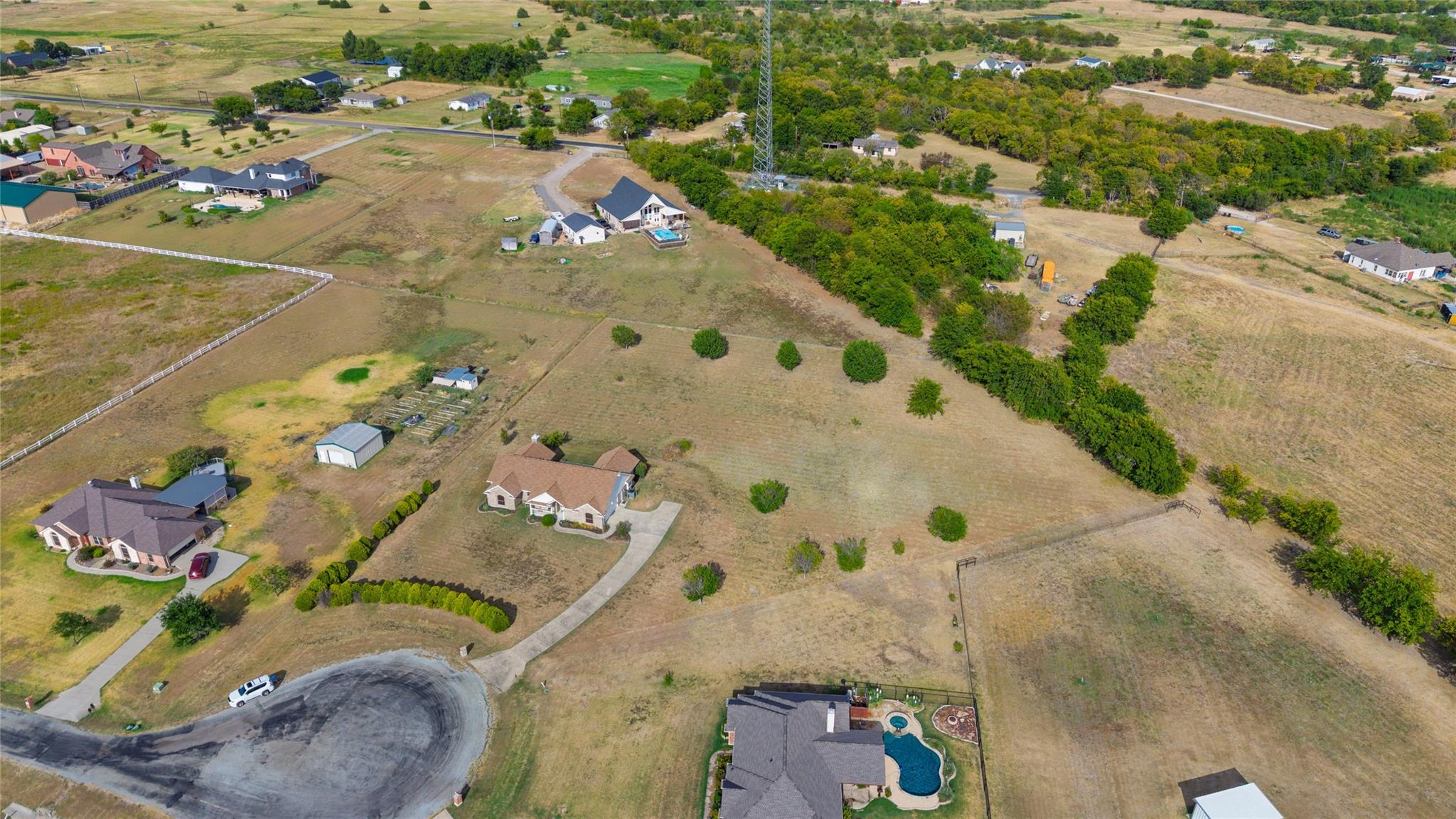 main property photo 5