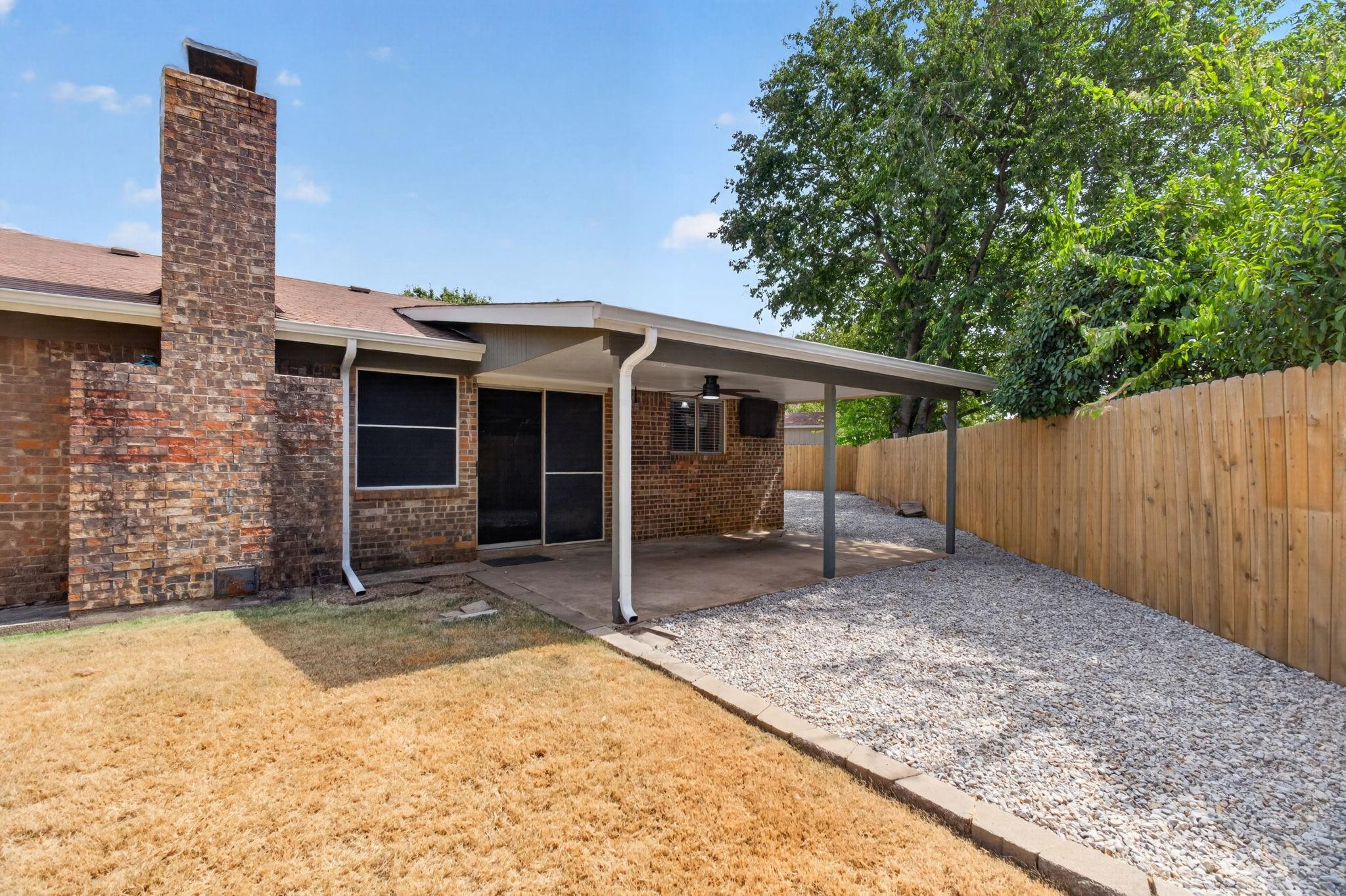 main property photo 28