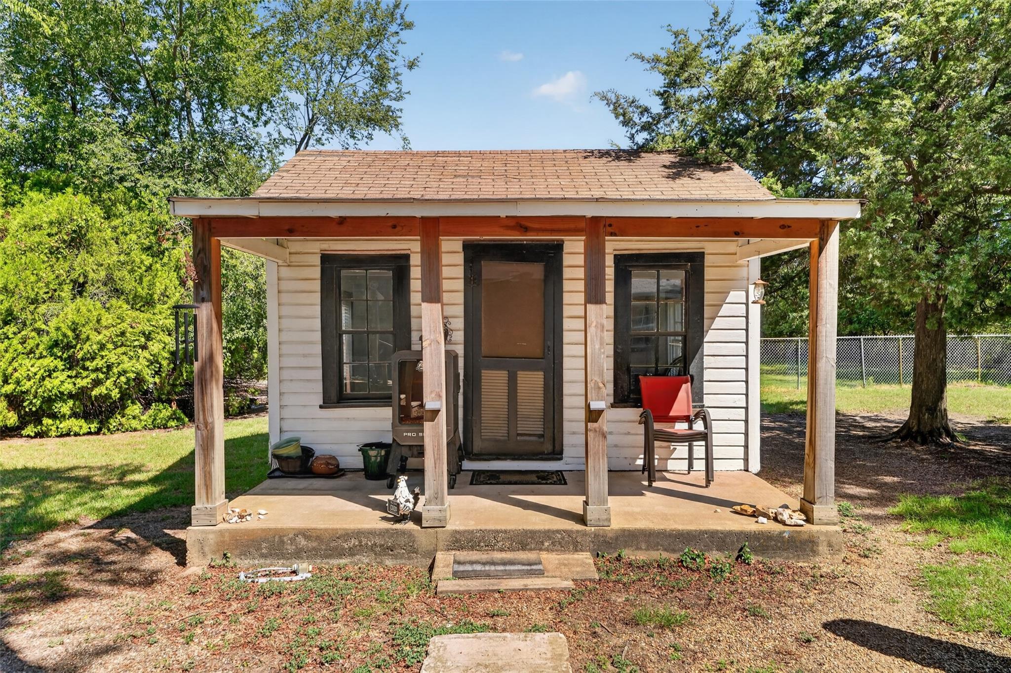 main property photo 29