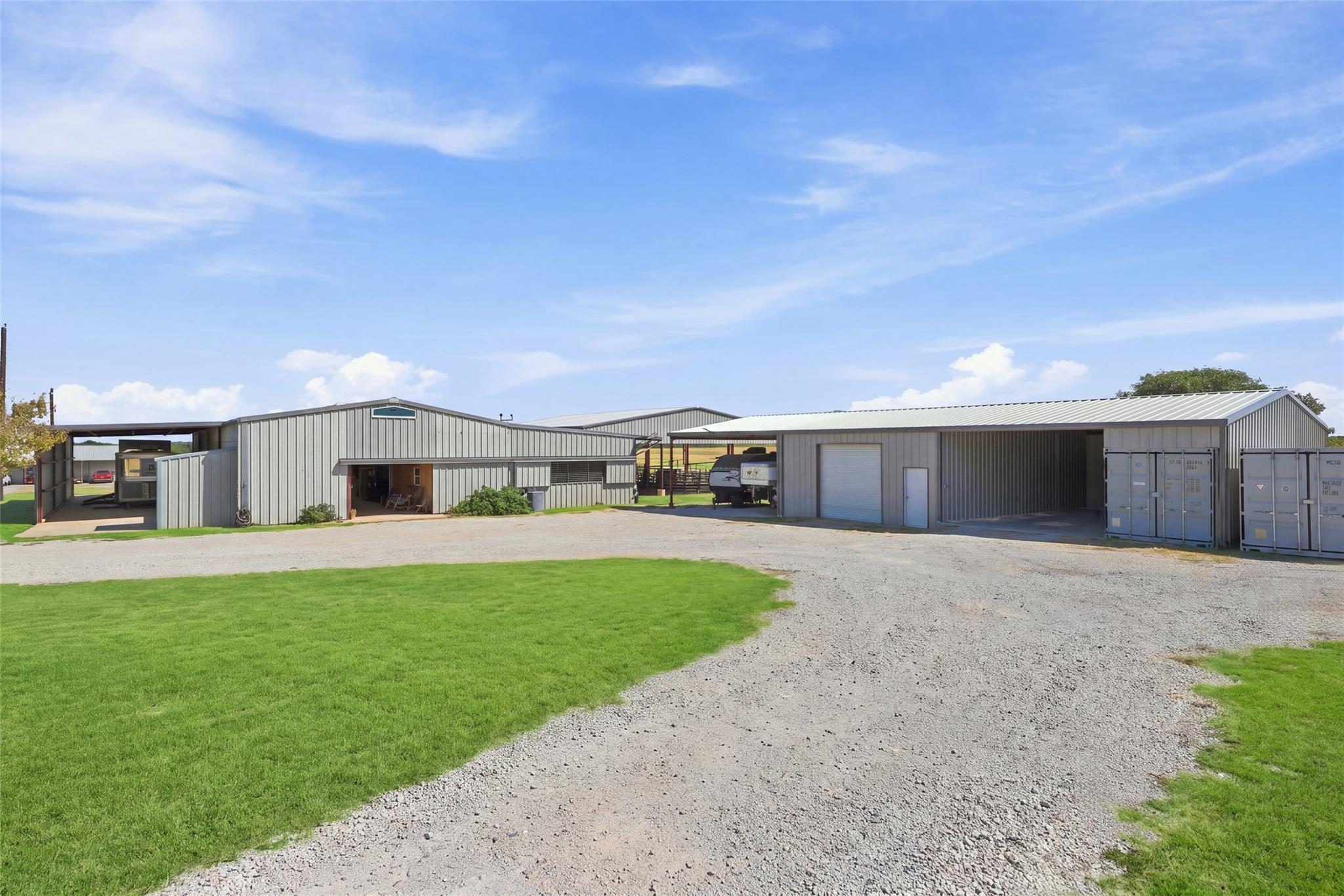 main property photo 19