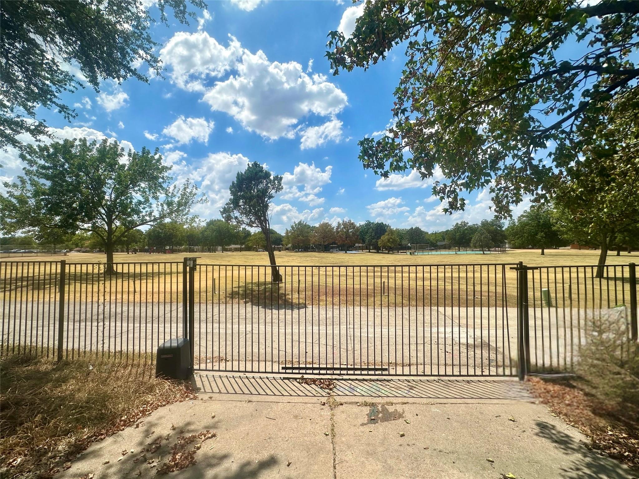 main property photo 18
