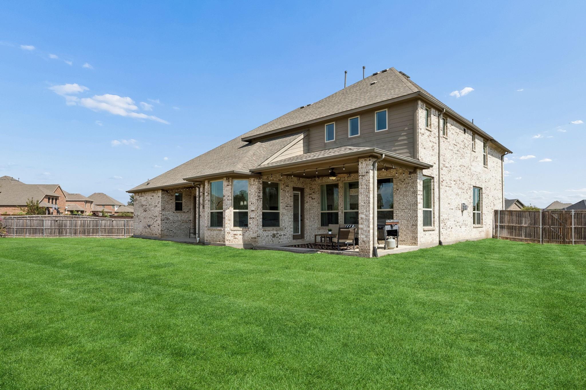 main property photo 37
