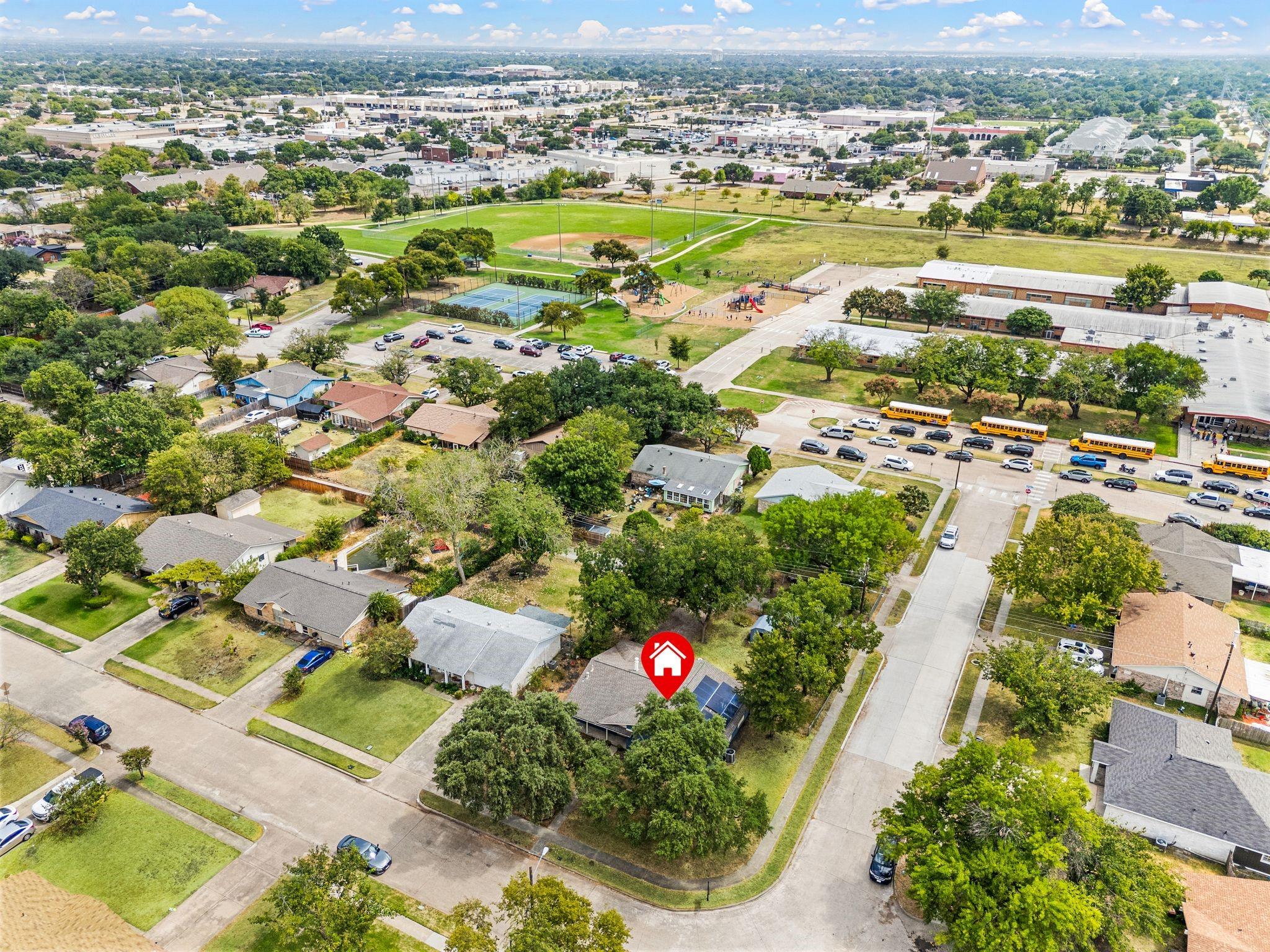 main property photo 28