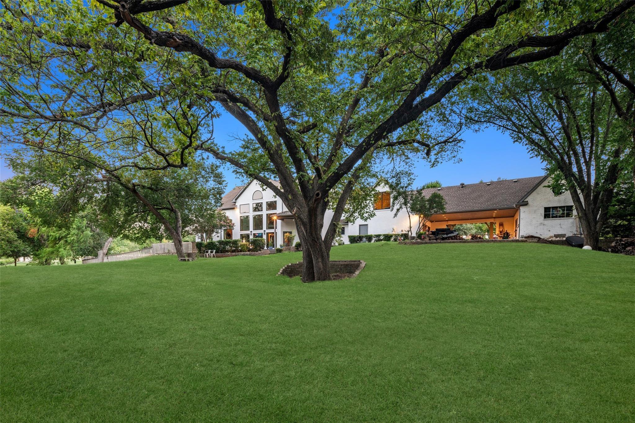 main property photo 8