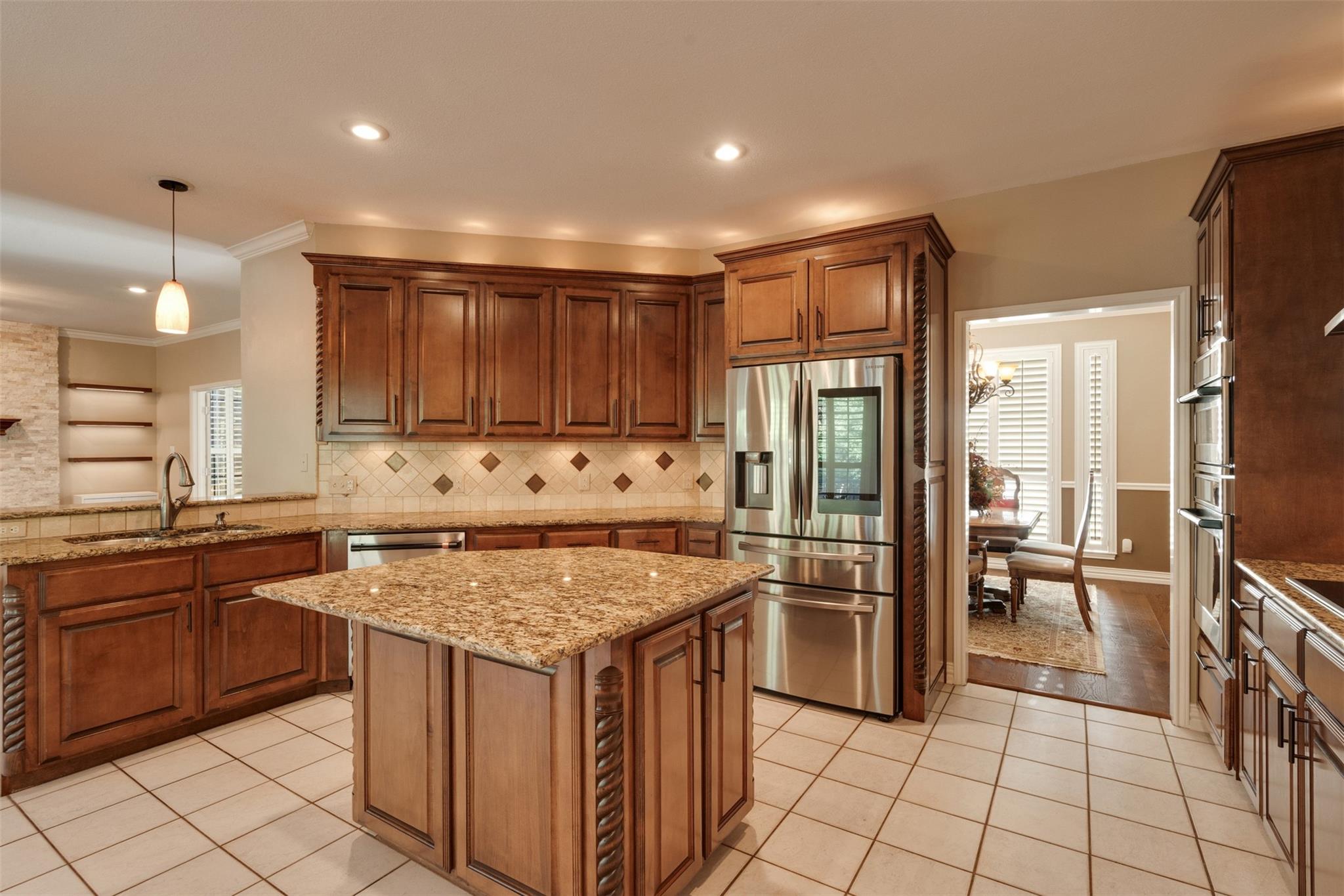 main property photo 14