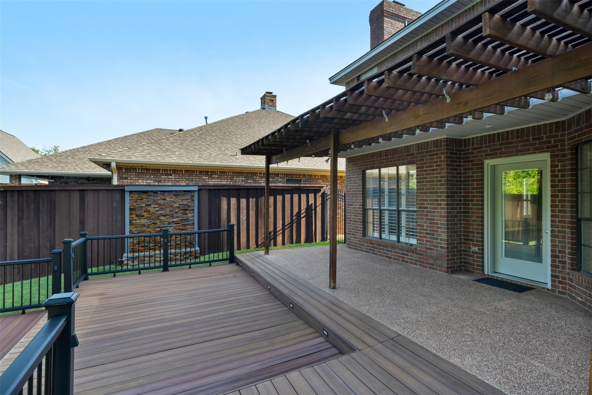 main property photo 36