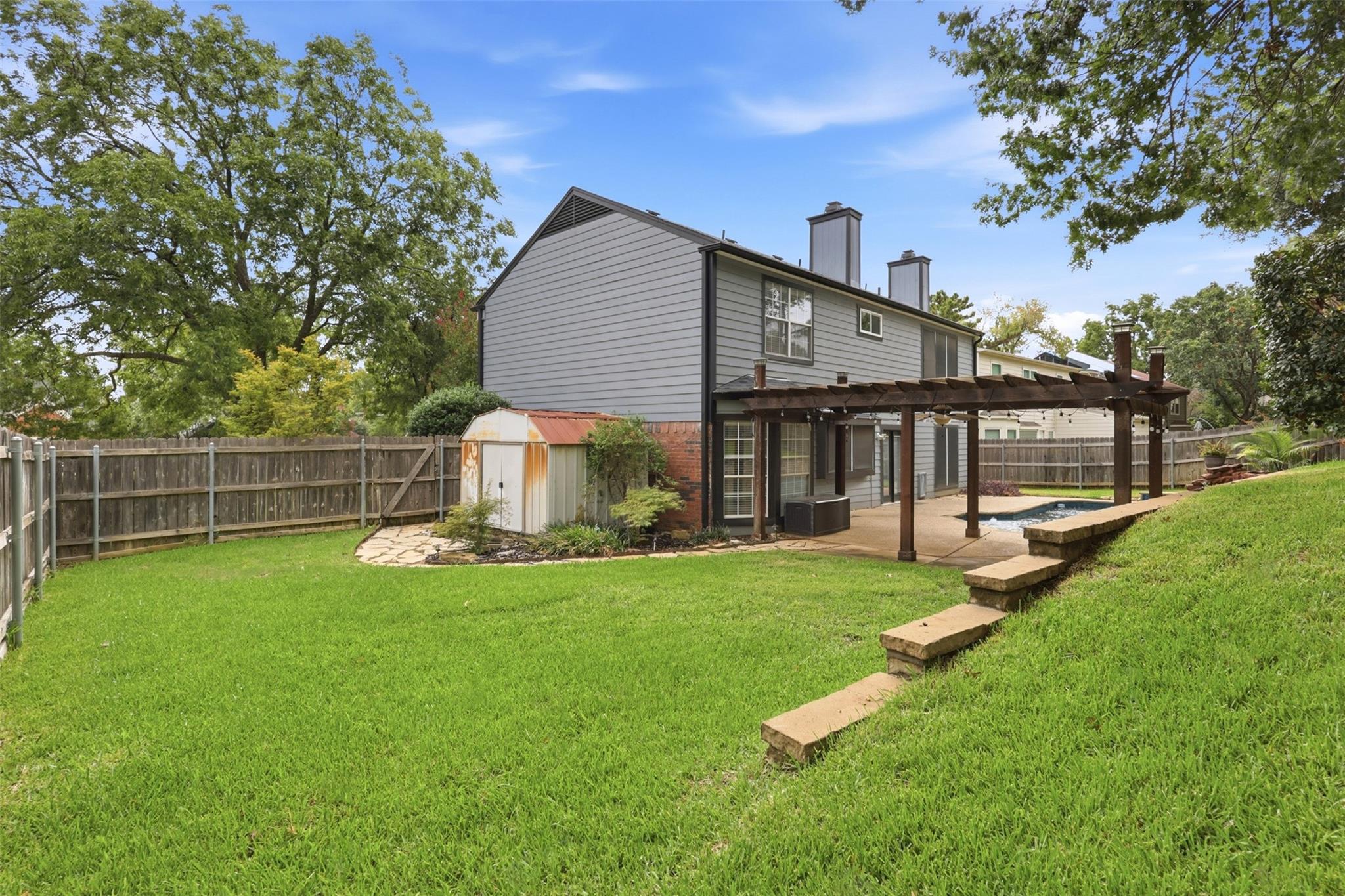 main property photo 35