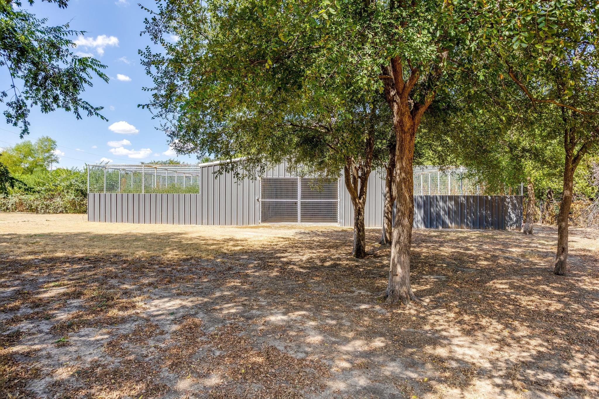main property photo 32