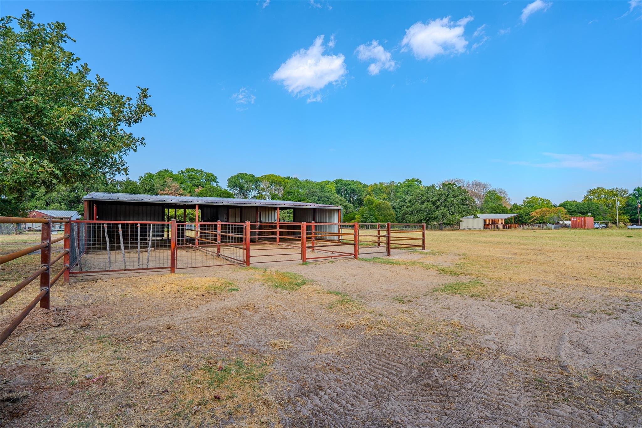main property photo 5