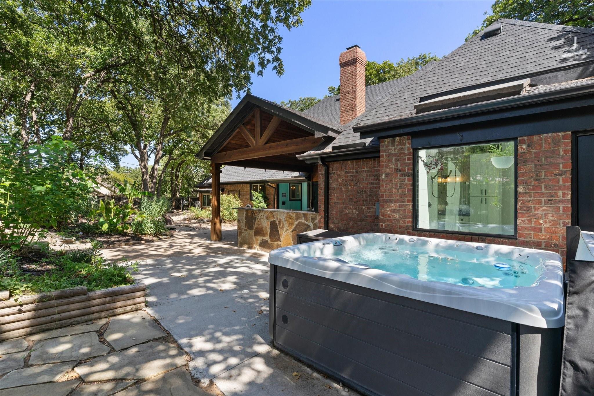 main property photo 33