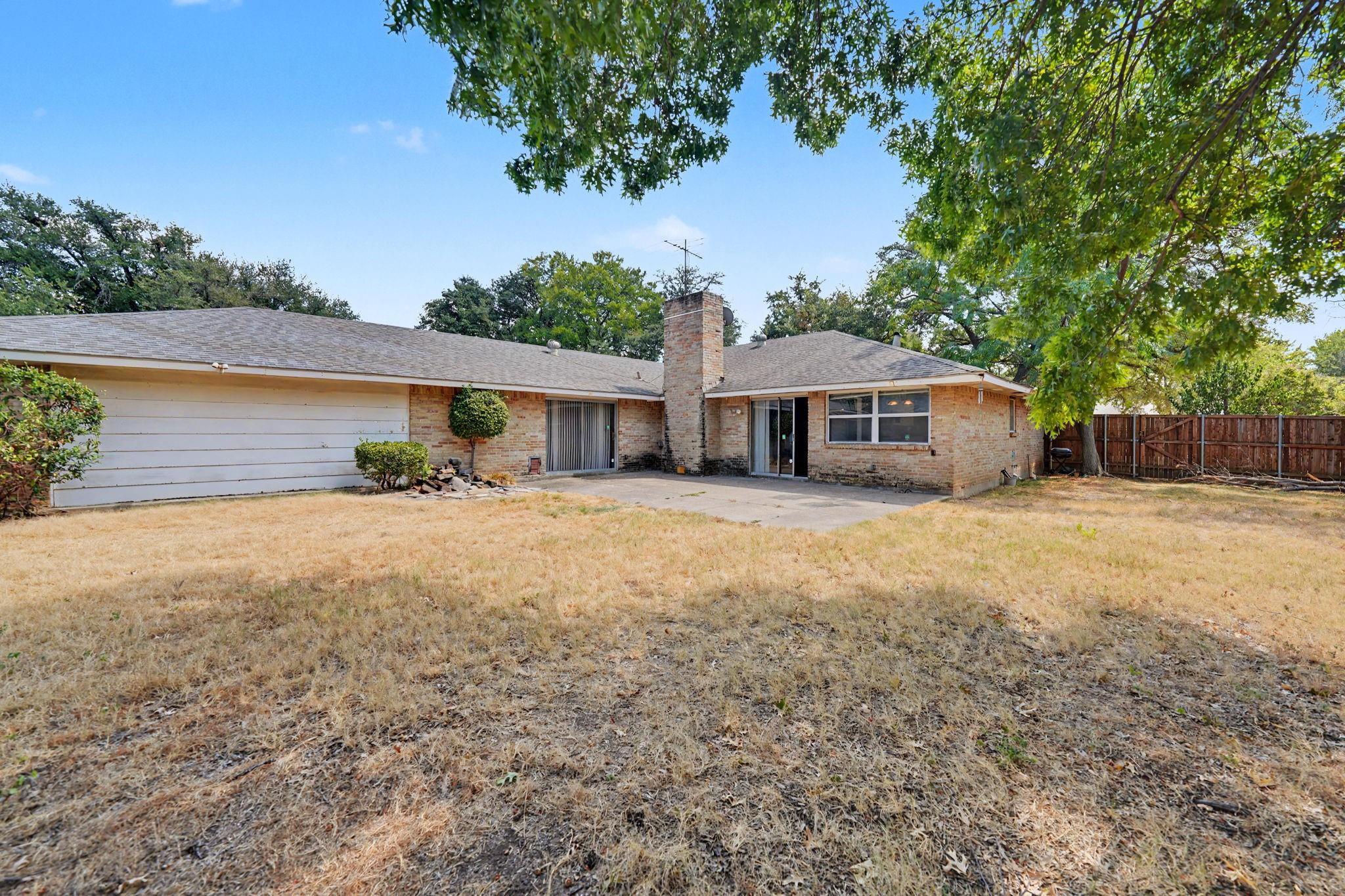 main property photo 15