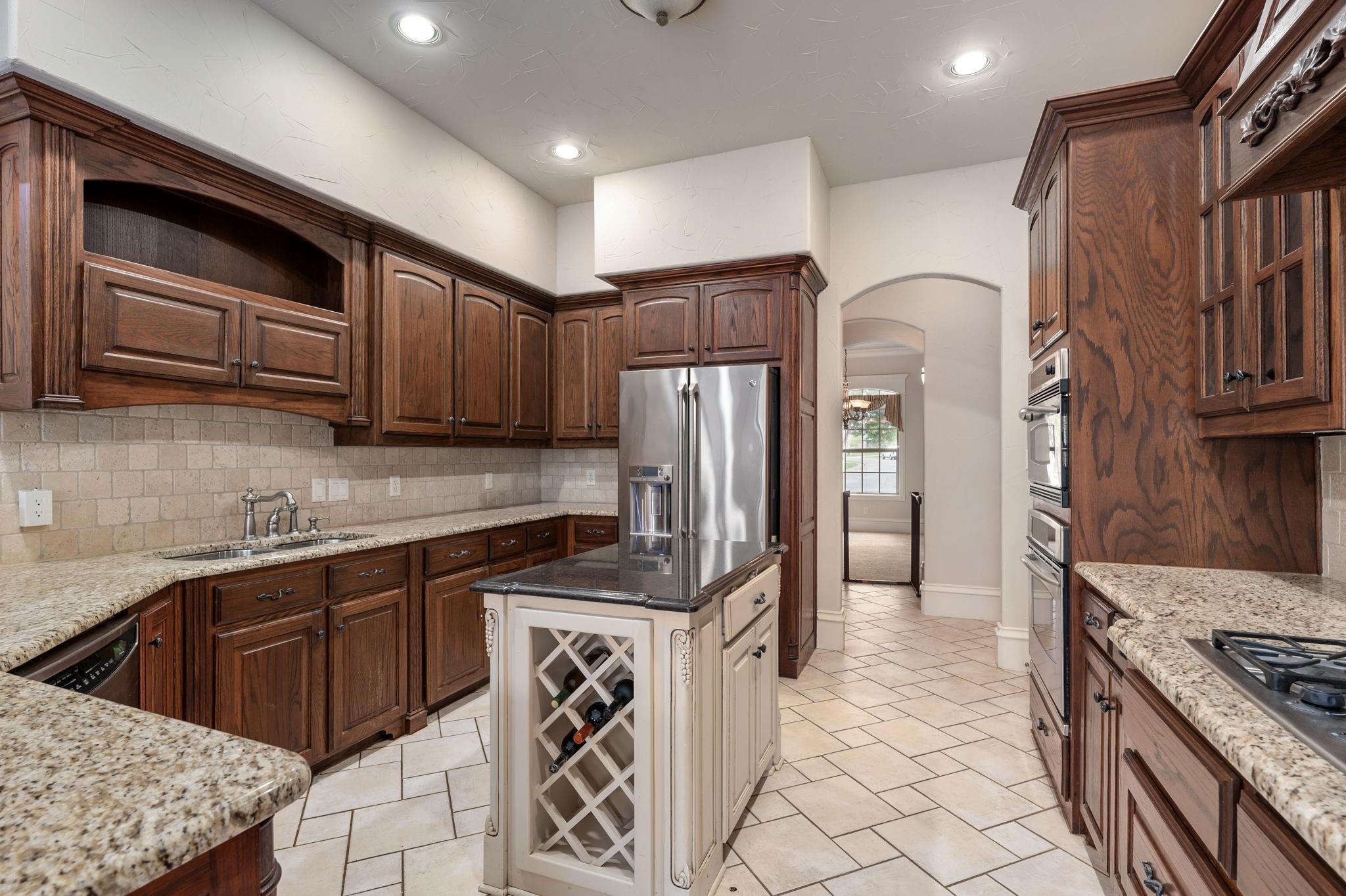 main property photo 11