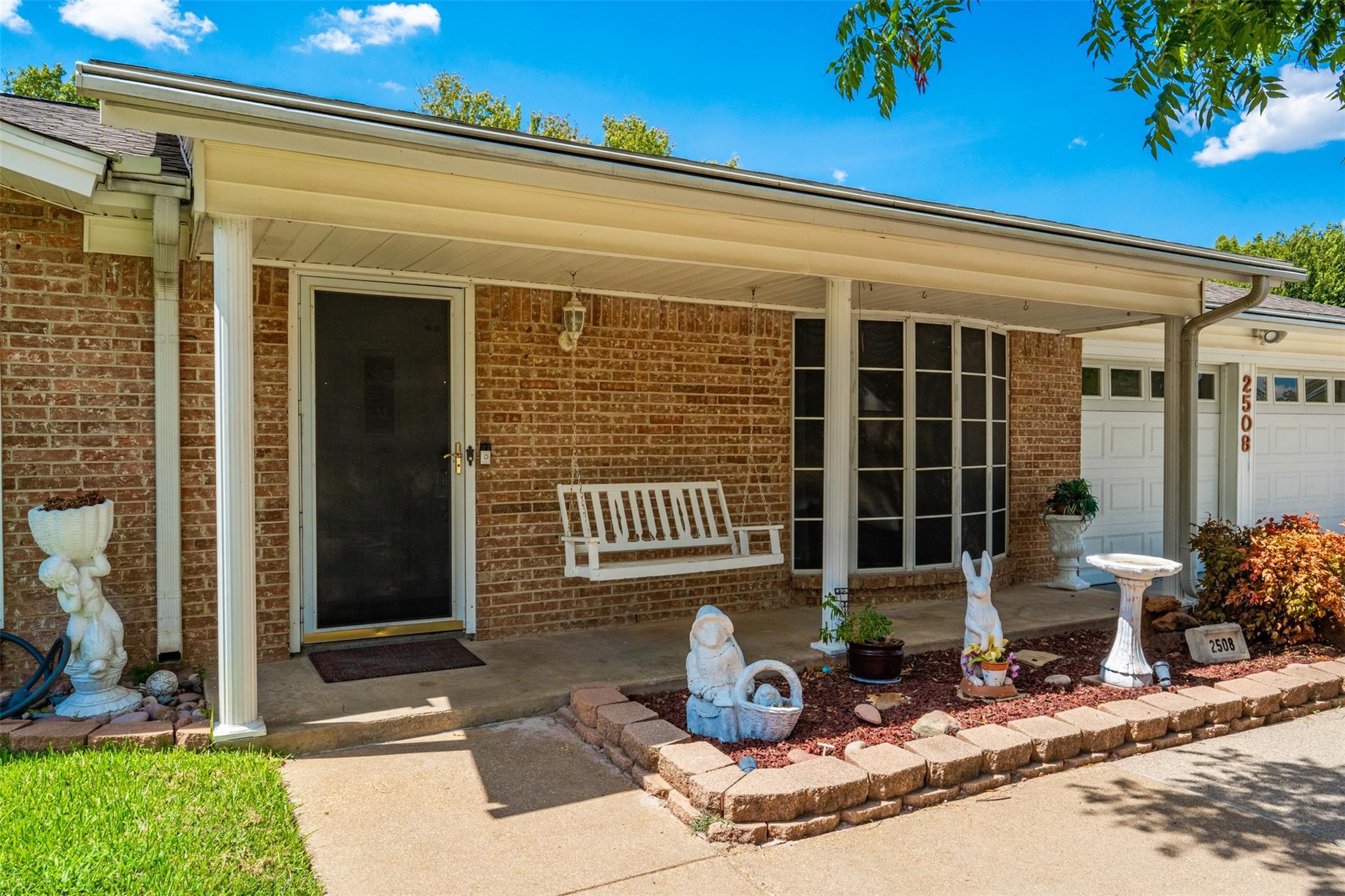 main property photo 4