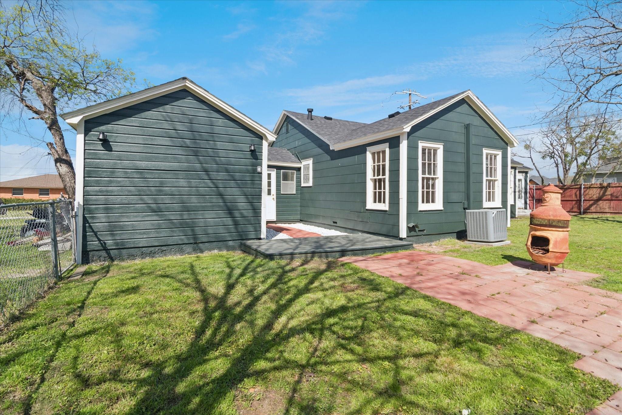 main property photo 30