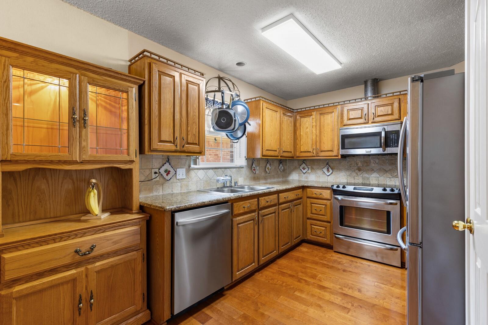 main property photo 20