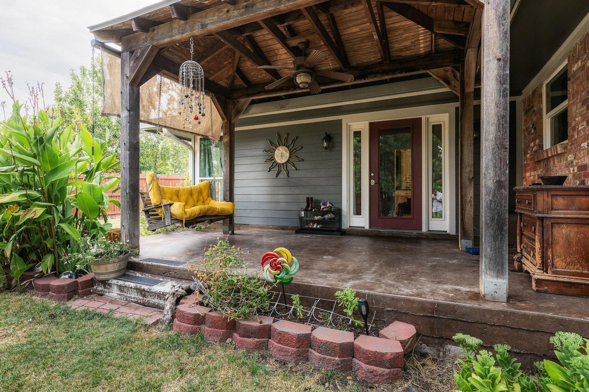 main property photo 35