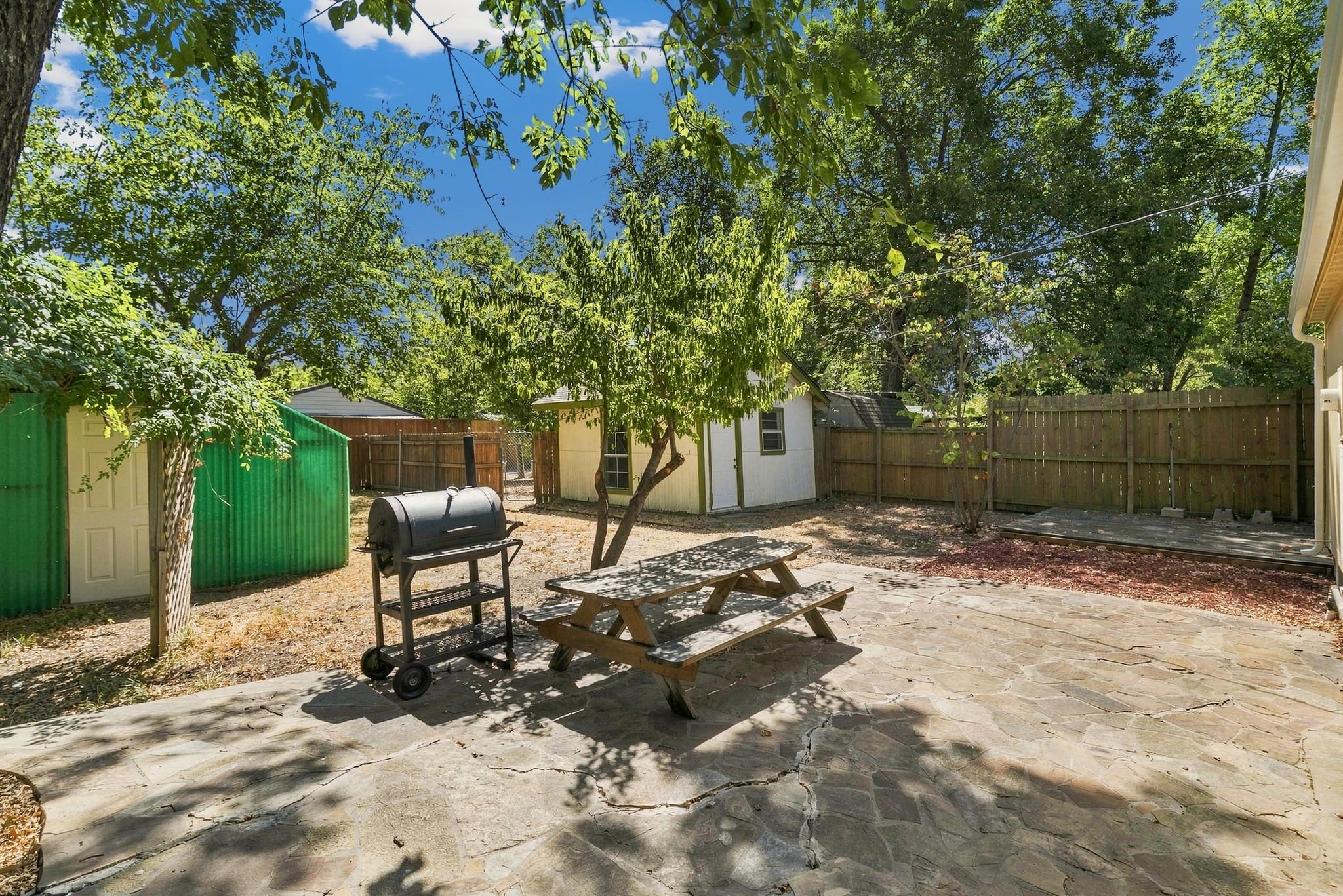 main property photo 23