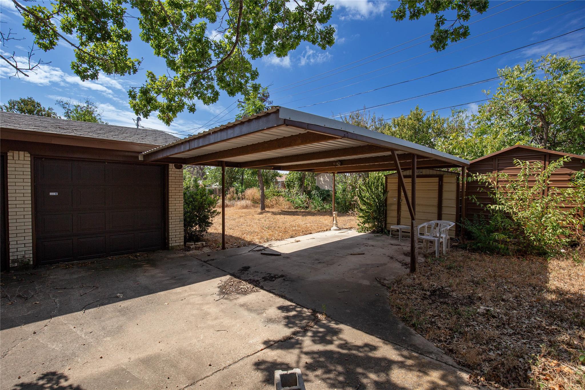 main property photo 12