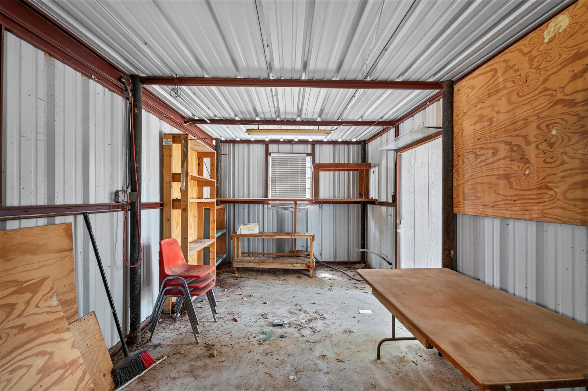main property photo 37
