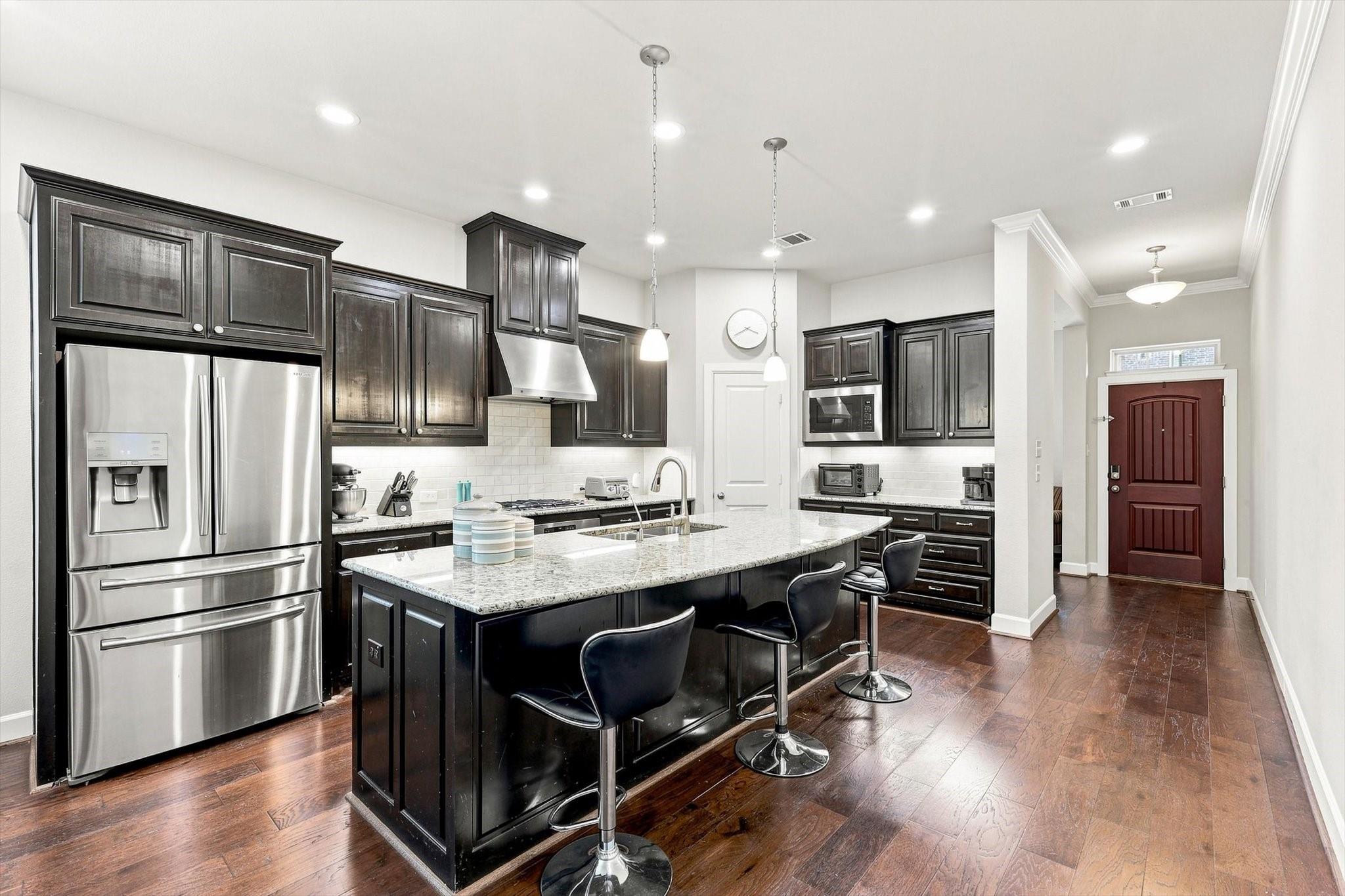 main property photo 6