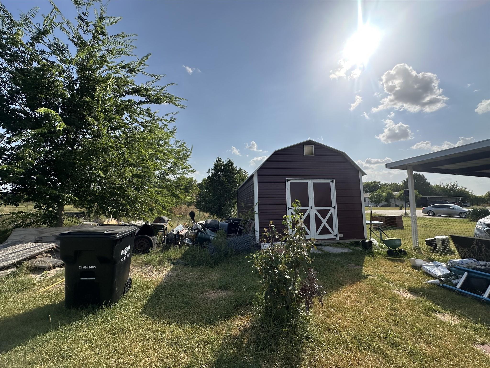 main property photo 25