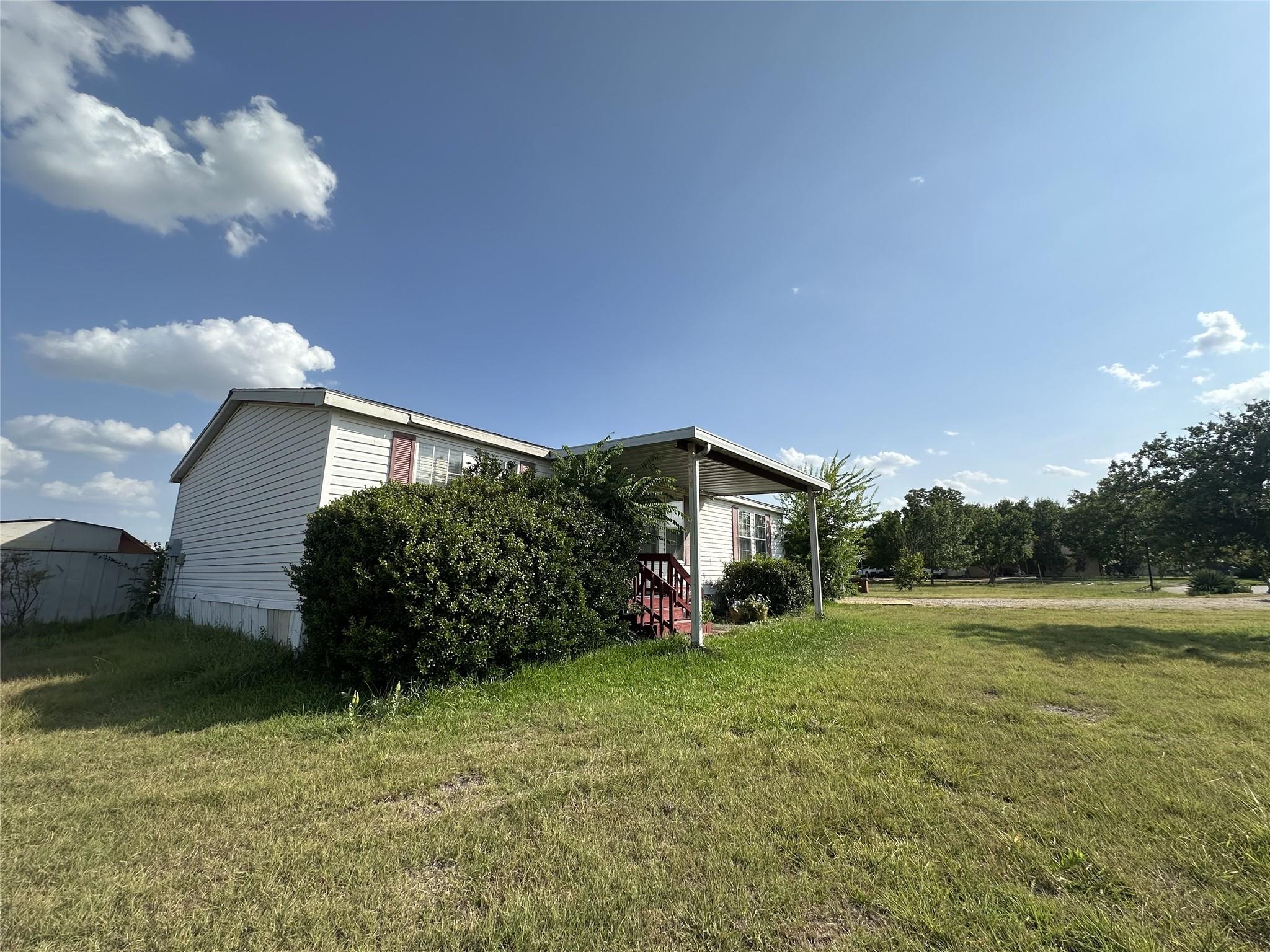 main property photo 31
