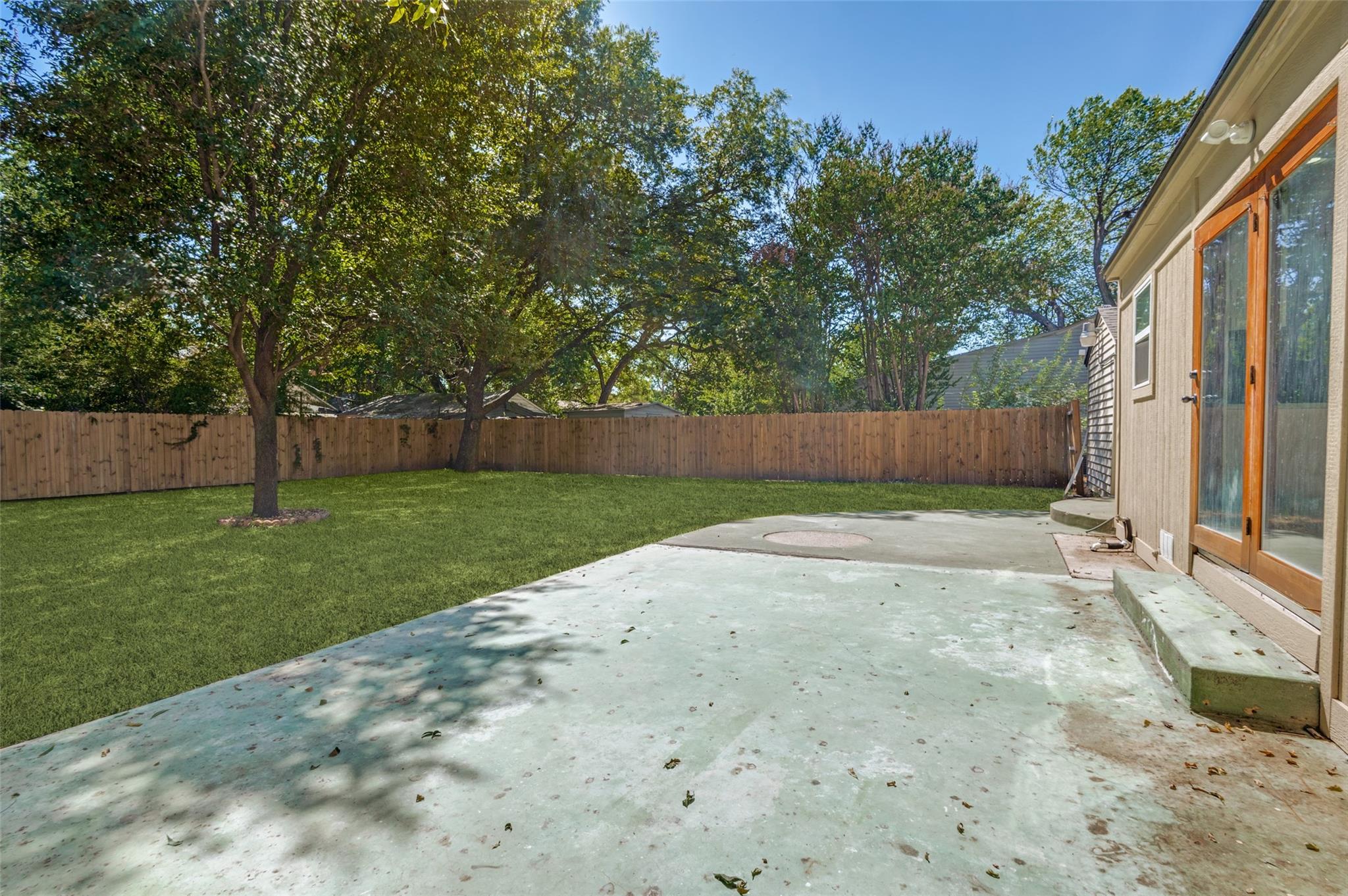 main property photo 23