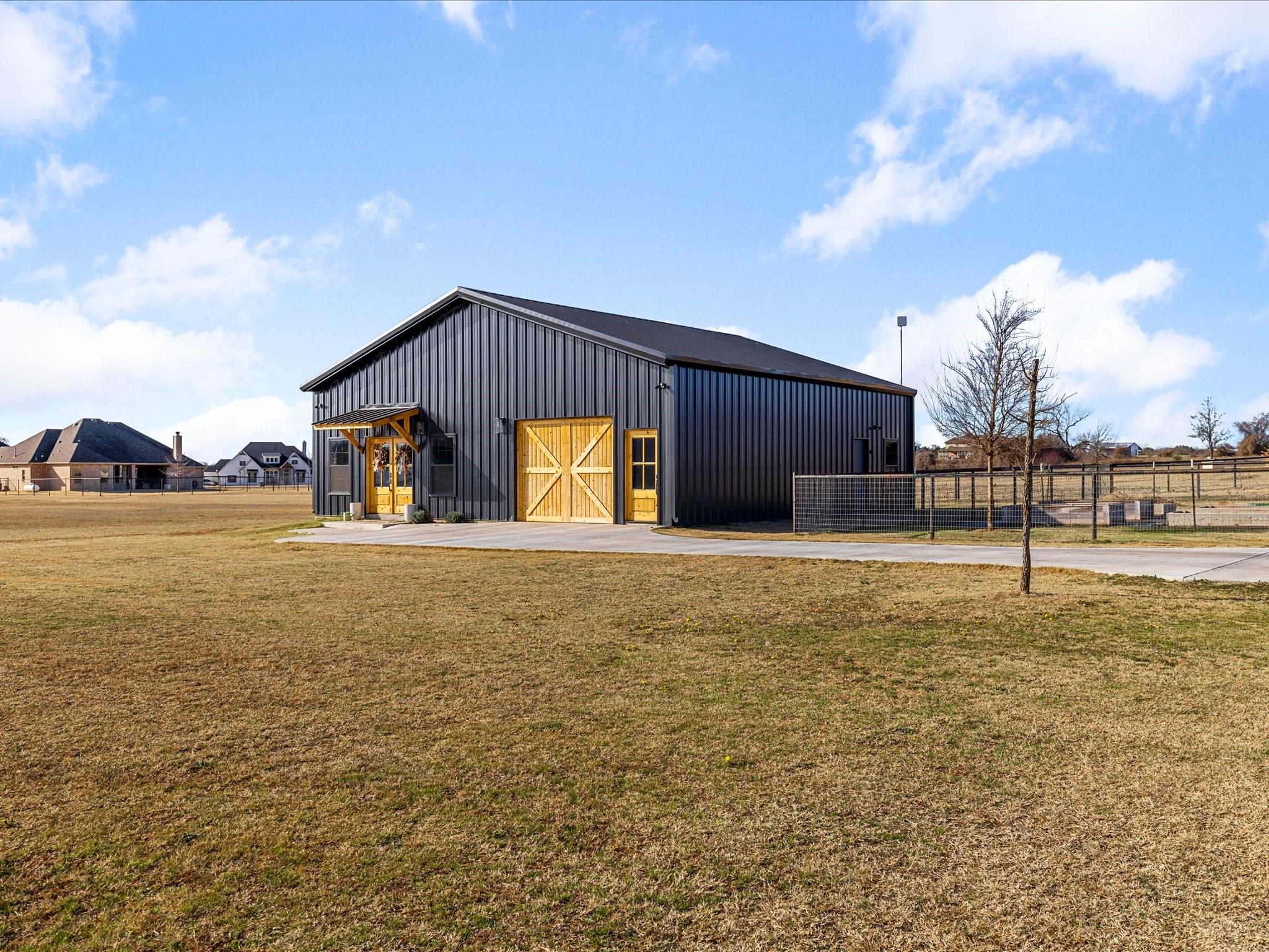 main property photo 33