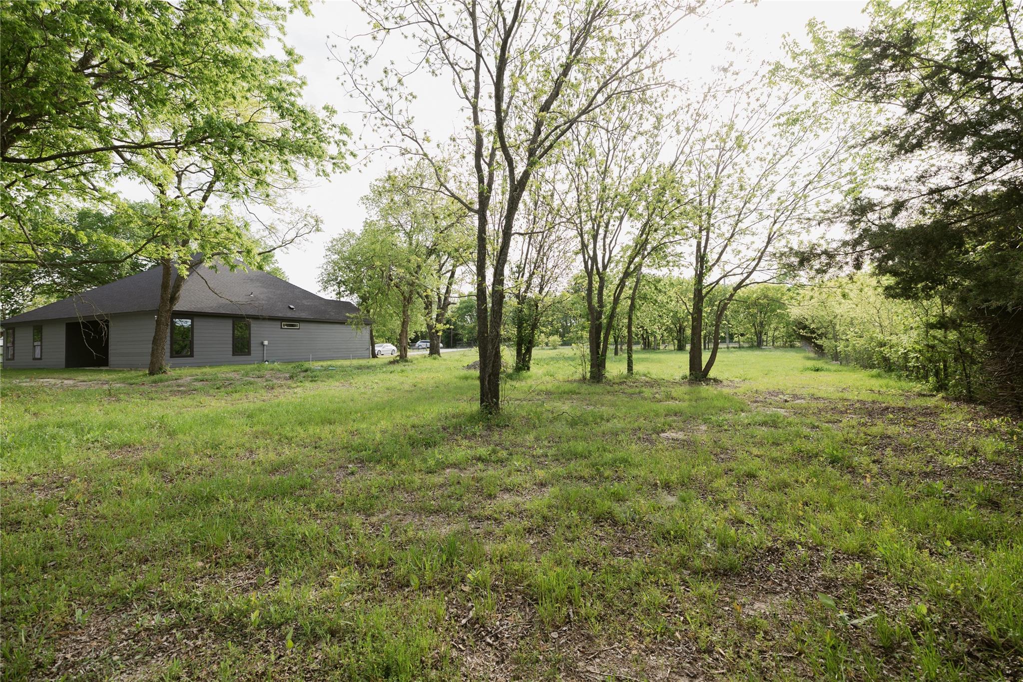 main property photo 31
