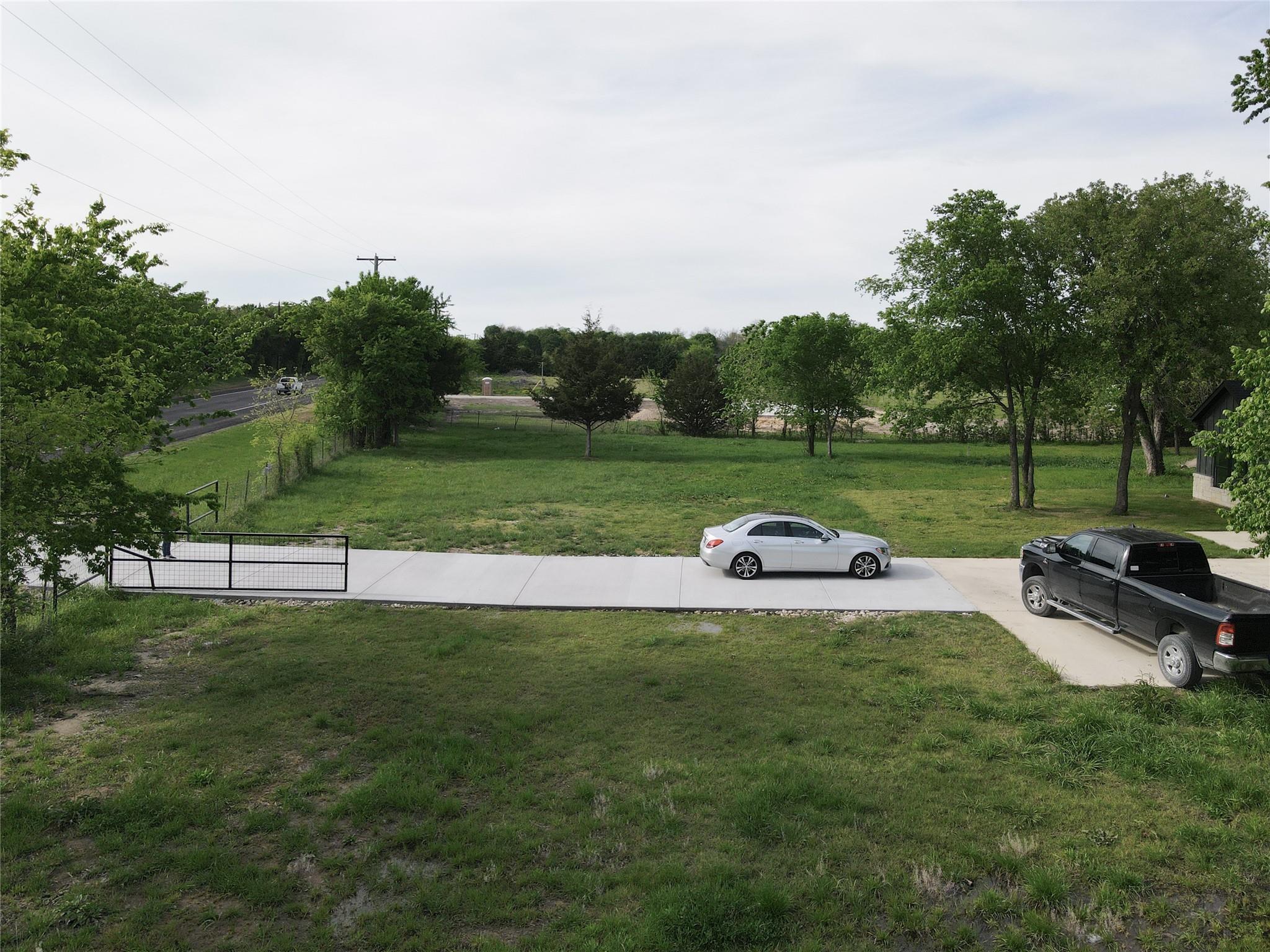 main property photo 36
