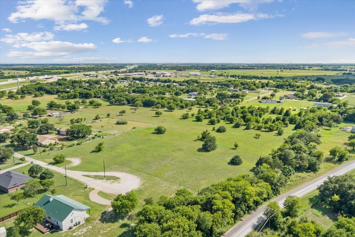 main property photo 10