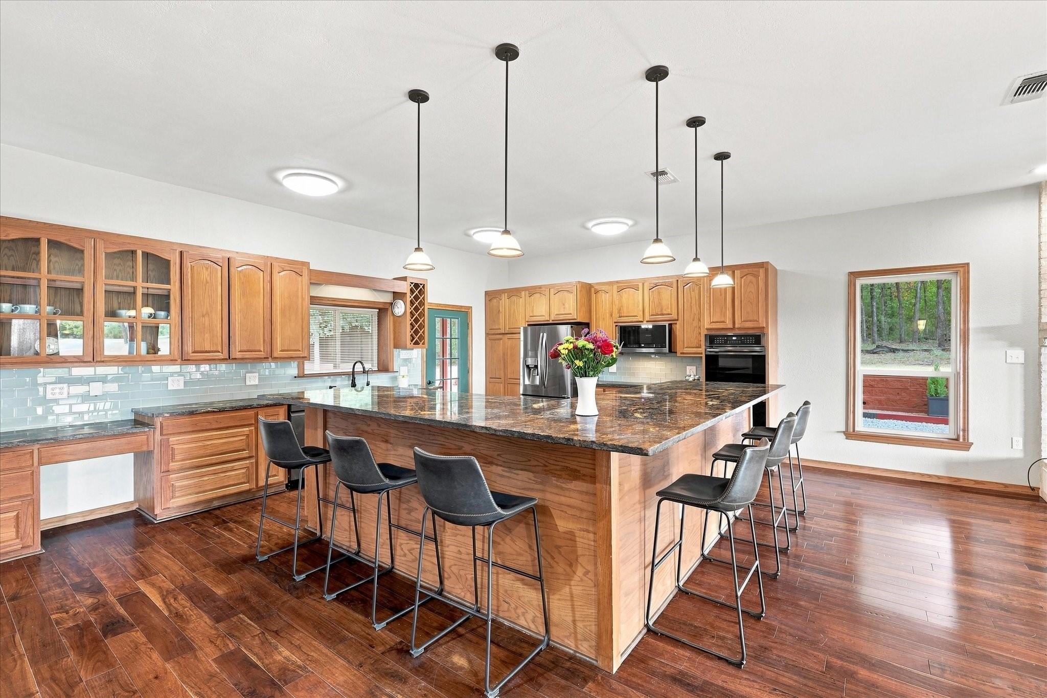 main property photo 10