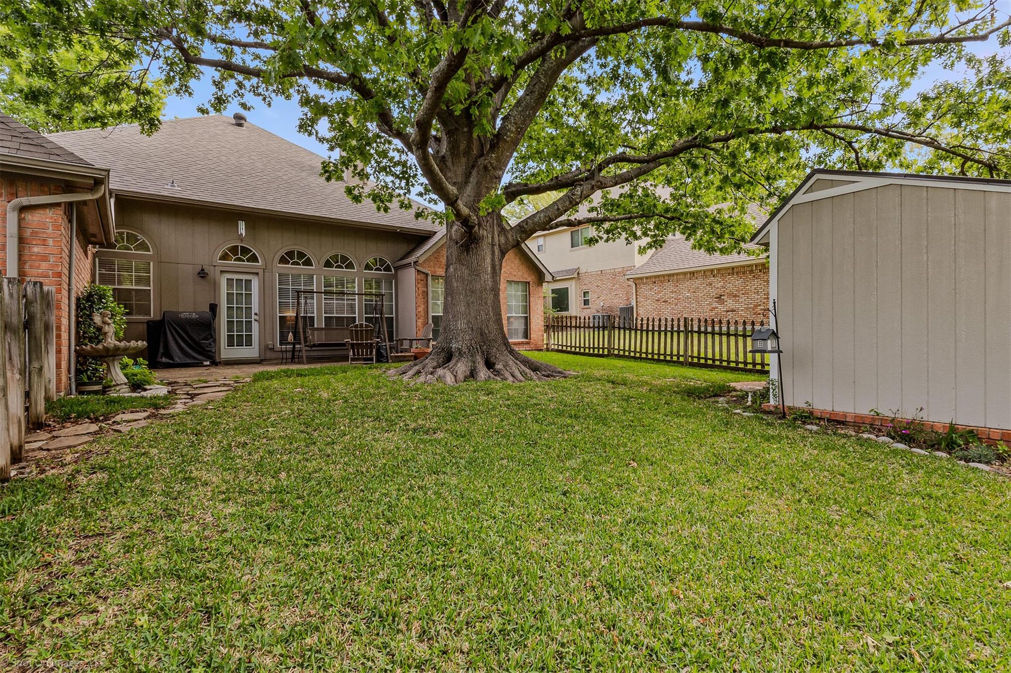 main property photo 24